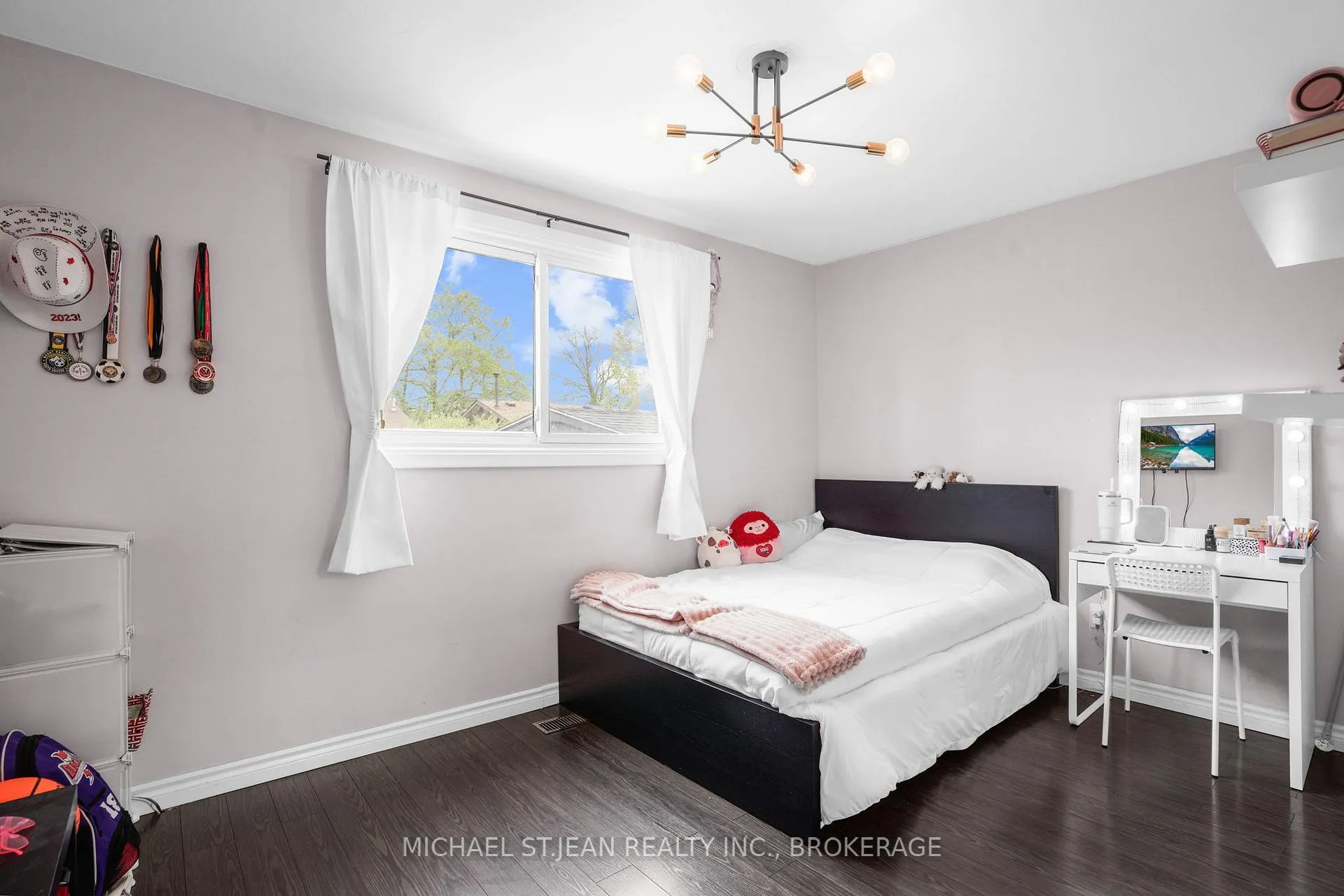 Photo 18 of 149 Greenford Drive, Hamilton, Greenford — HOMEH