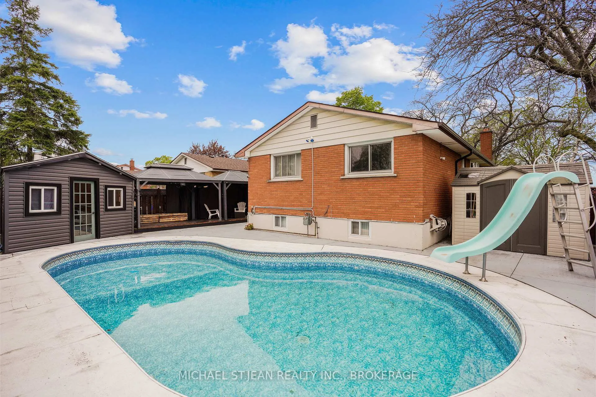 Photo 30 of 149 Greenford Drive, Hamilton, Greenford — HOMEH