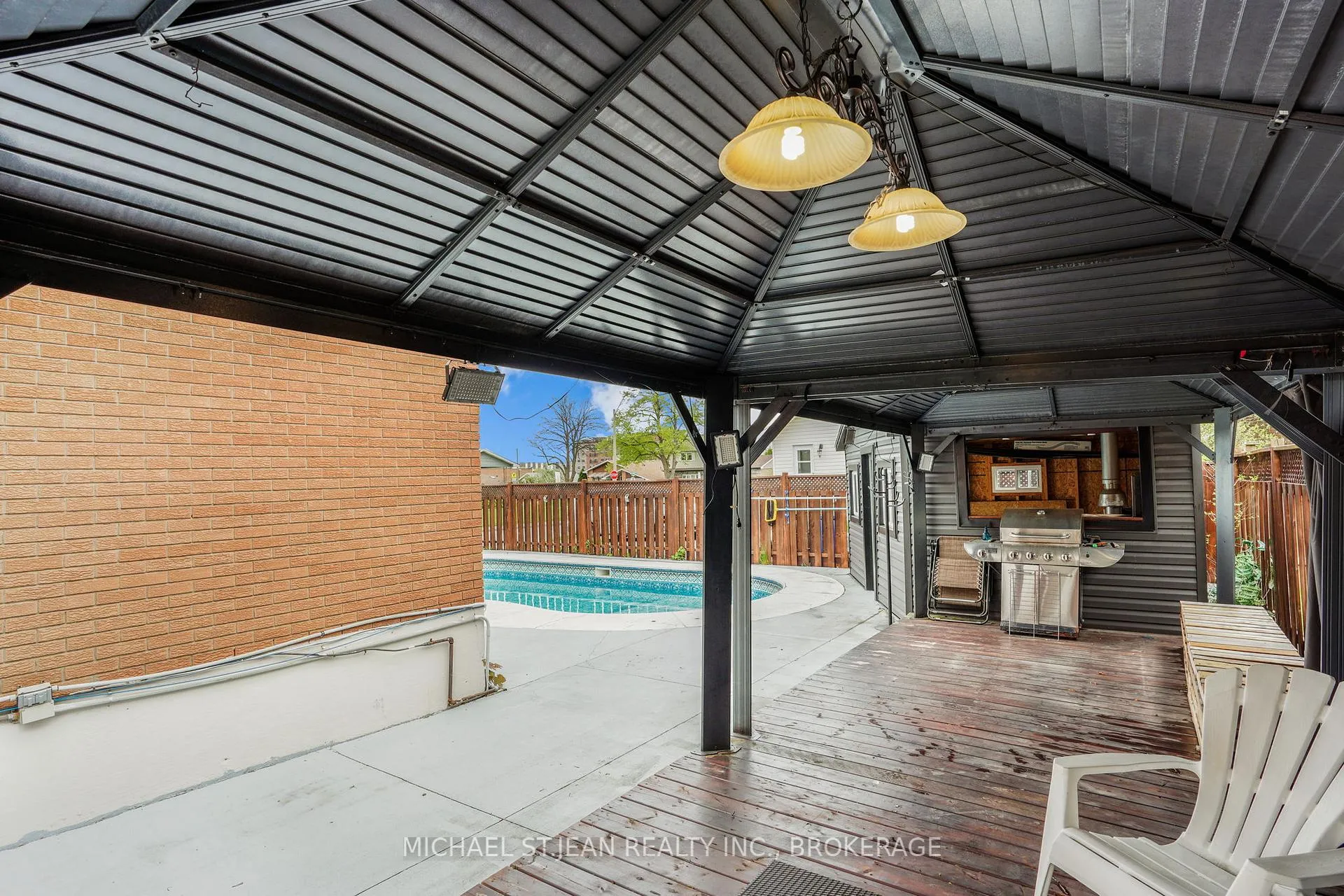 Photo 32 of 149 Greenford Drive, Hamilton, Greenford — HOMEH