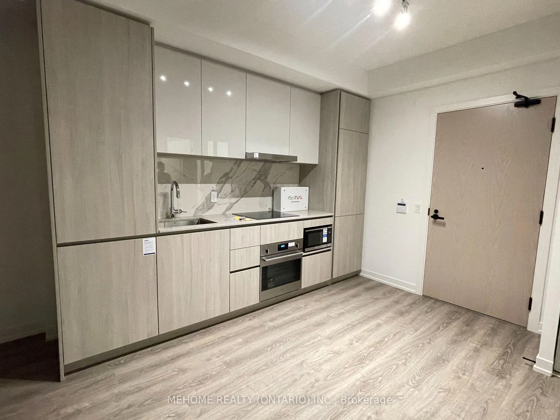 Photo 5 of Unit 1903, 8 Interchange Way, Vaughan, Vaughan Corporate Centre — HOMEH