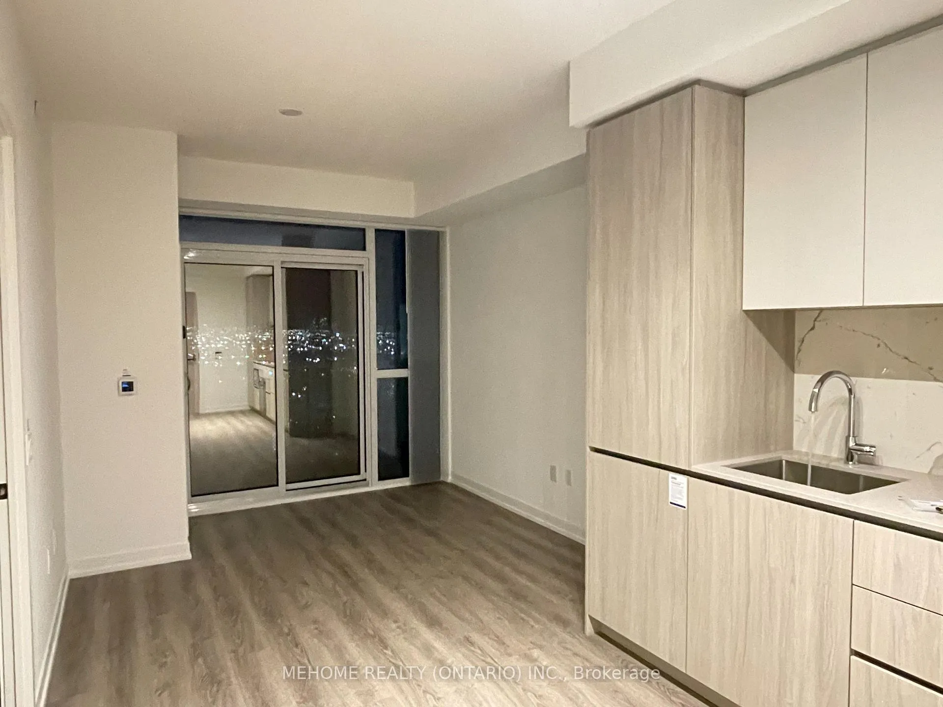 Photo 7 of Unit 1903, 8 Interchange Way, Vaughan, Vaughan Corporate Centre — HOMEH