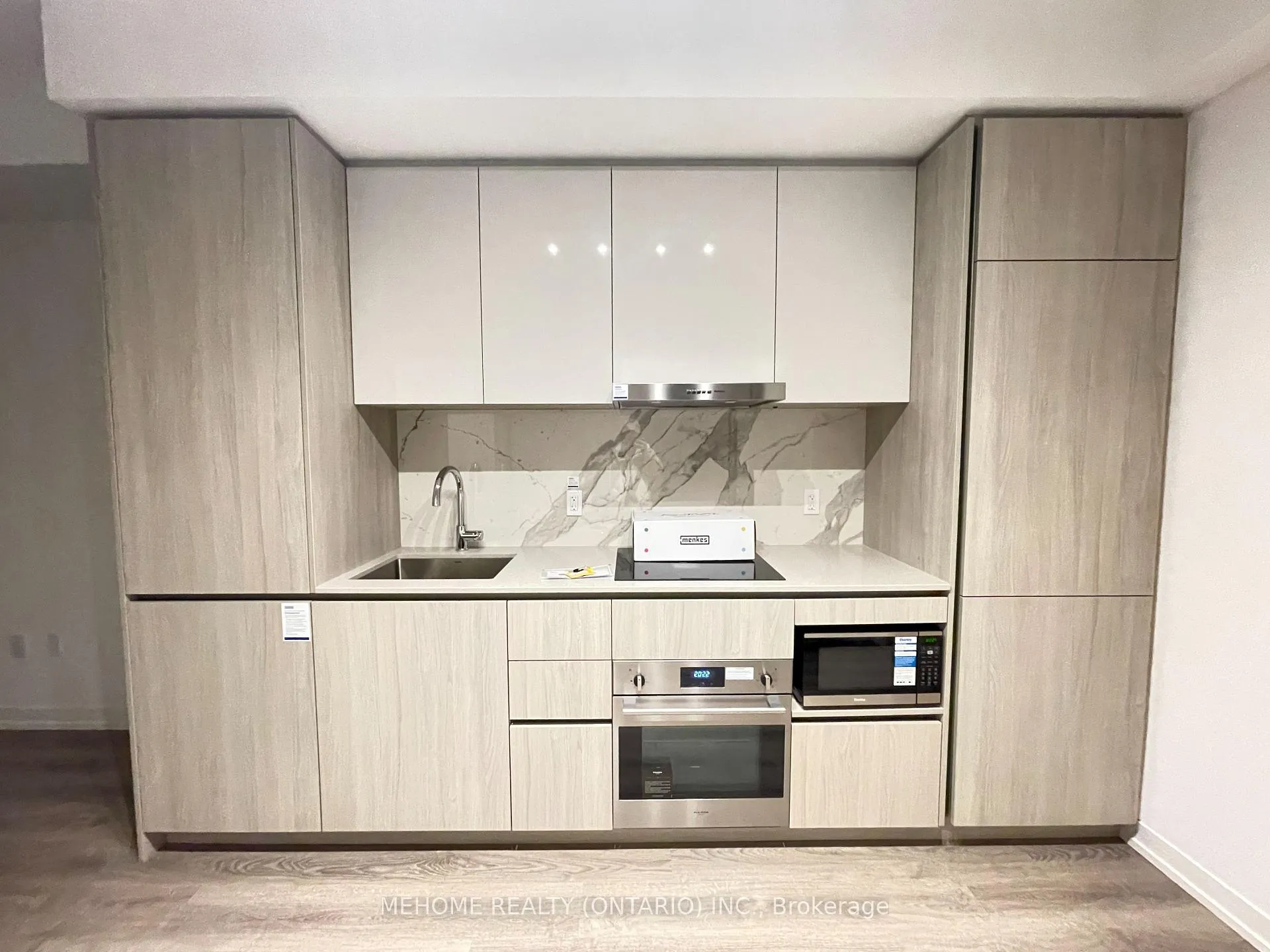 Photo 8 of Unit 1903, 8 Interchange Way, Vaughan, Vaughan Corporate Centre — HOMEH