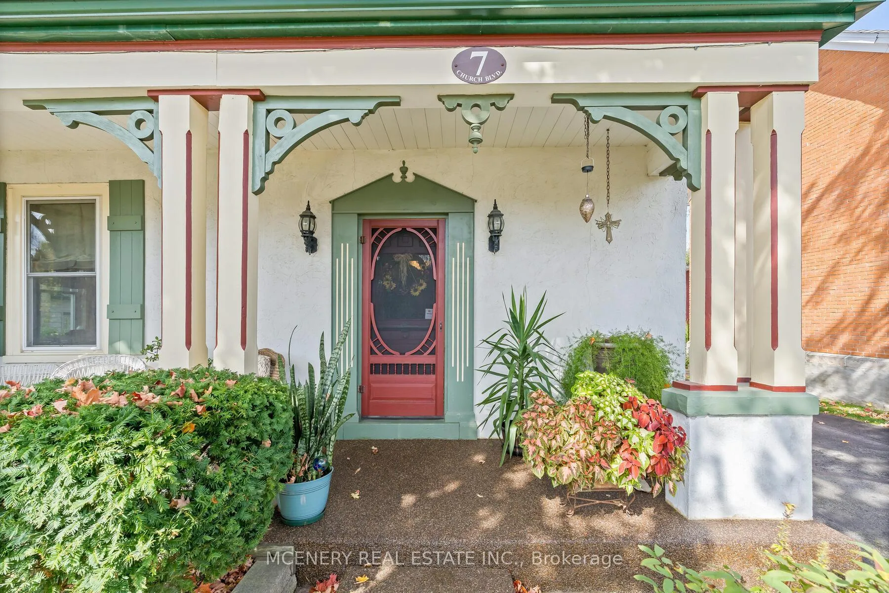 Photo 2 of 7 Church Boulevard W, Erin — HOMEH