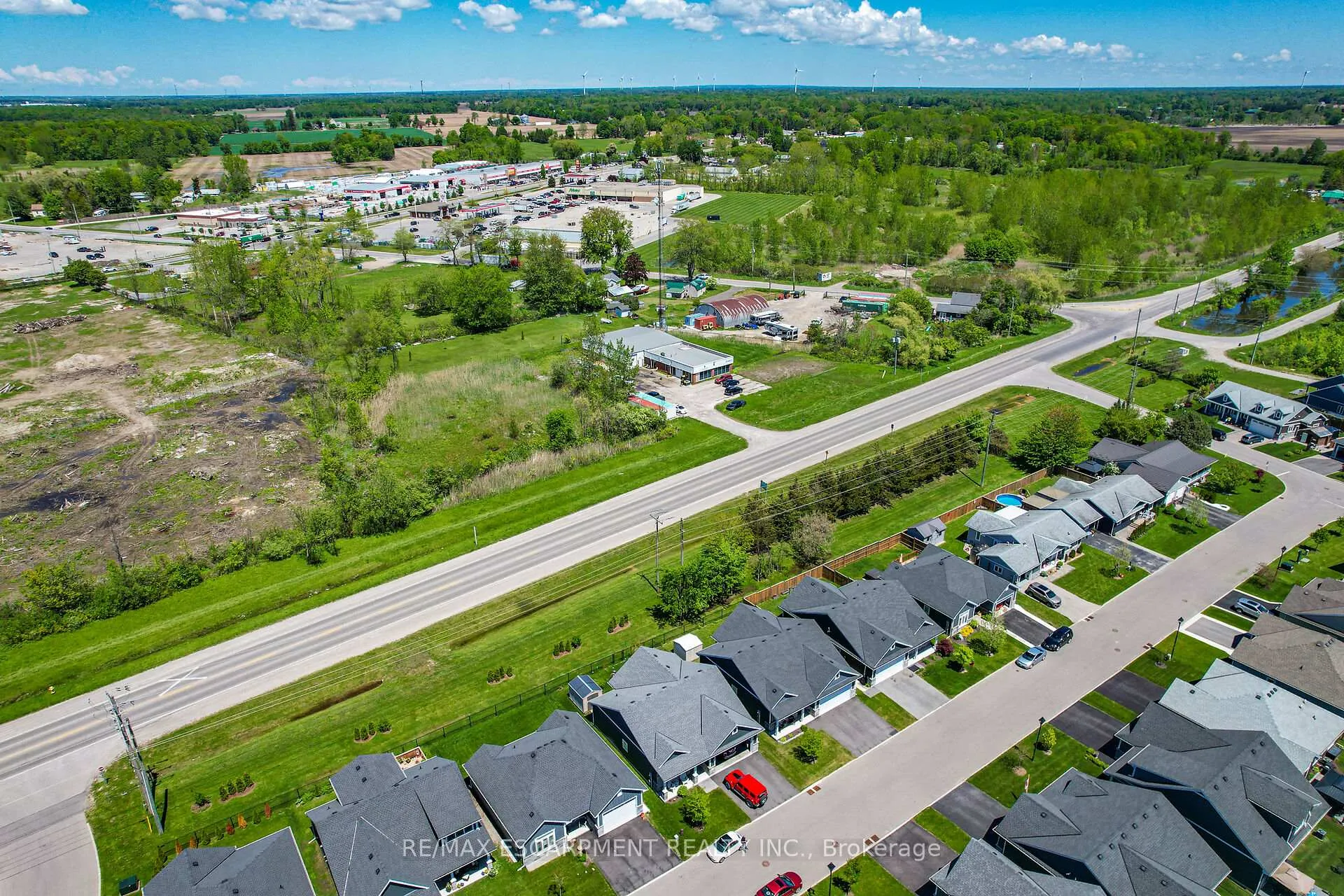 Photo 36 of Unit 6, 740 Main Street E, Haldimand, Dunnville — HOMEH