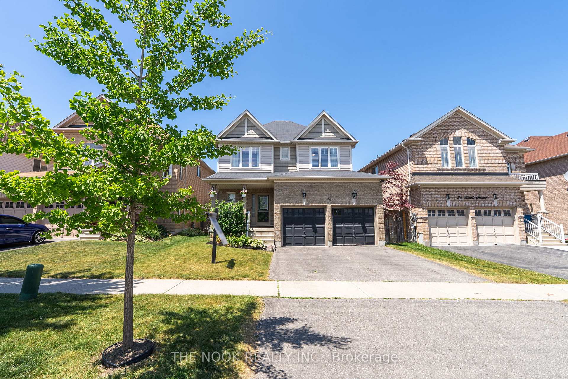 Photo 2 of 20 Kimble Avenue, Clarington, Bowmanville — HOMEH