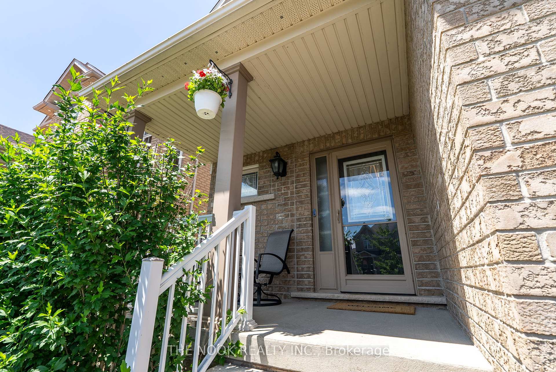 Photo 3 of 20 Kimble Avenue, Clarington, Bowmanville — HOMEH
