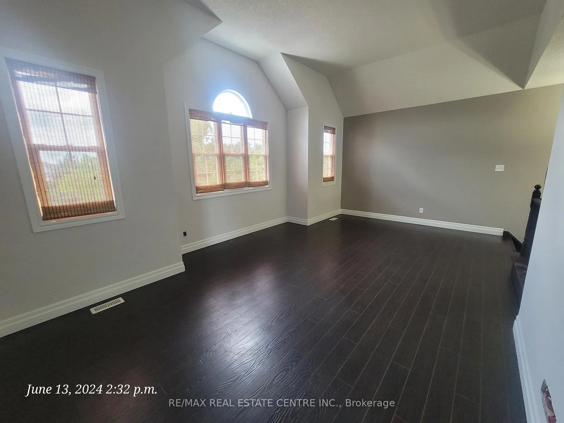 Photo 10 of 91 Red Clover Crescent N, Kitchener — HOMEH