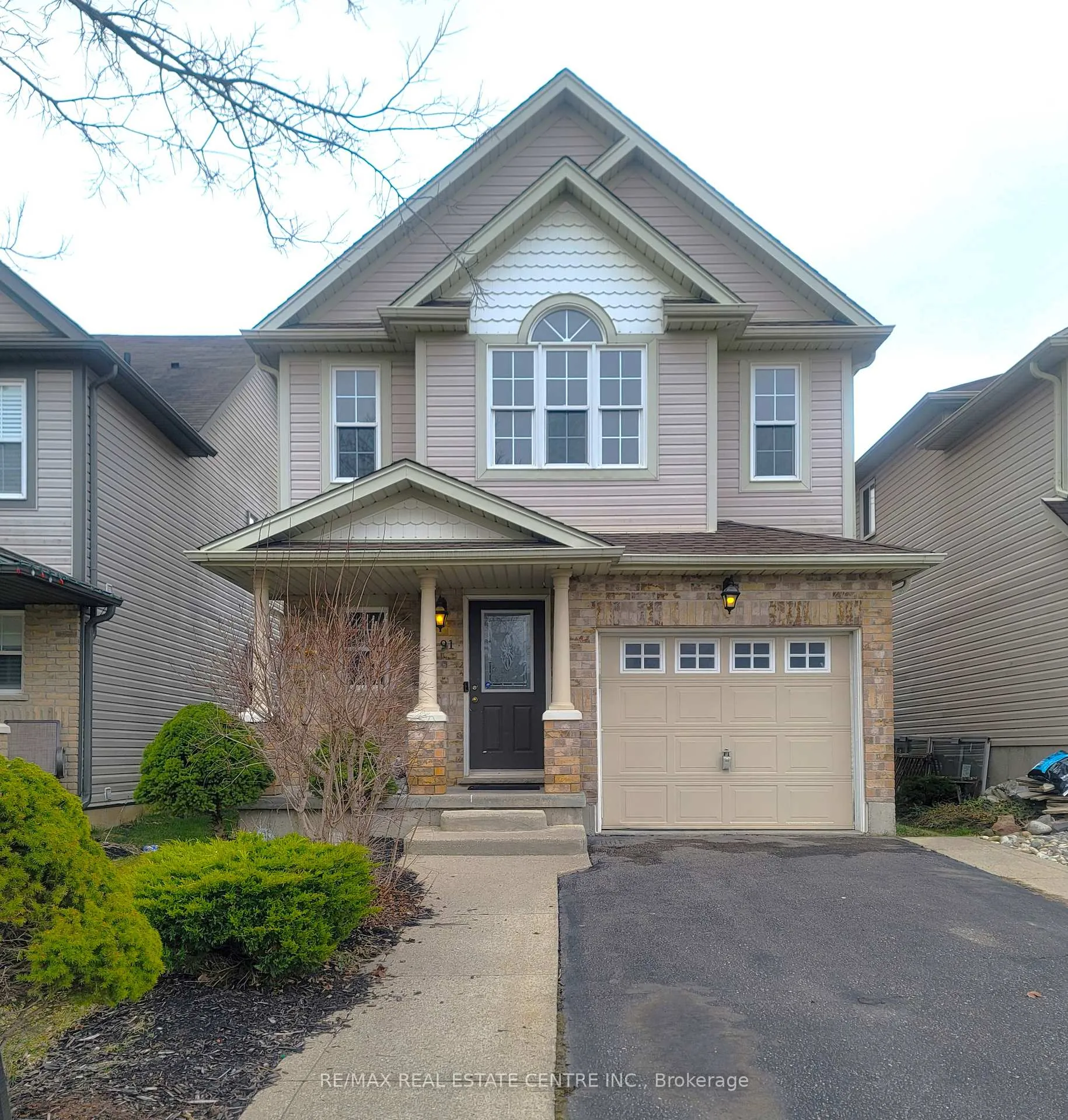 Photo 14 of 91 Red Clover Crescent N, Kitchener — HOMEH
