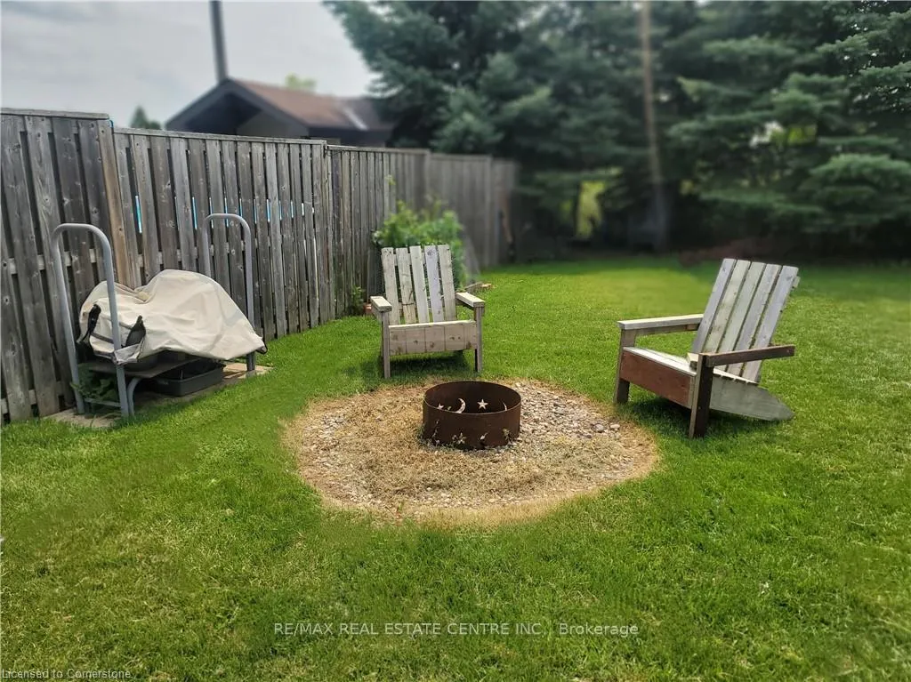 Photo 15 of 91 Red Clover Crescent N, Kitchener — HOMEH