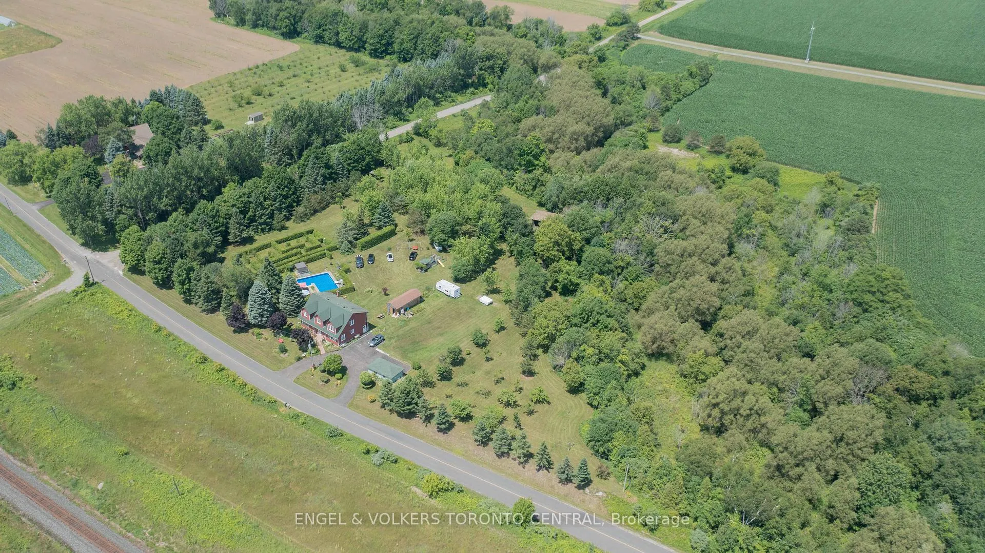 Photo 5 of 4220 Lakeshore Road, Clarington, Newcastle — HOMEH