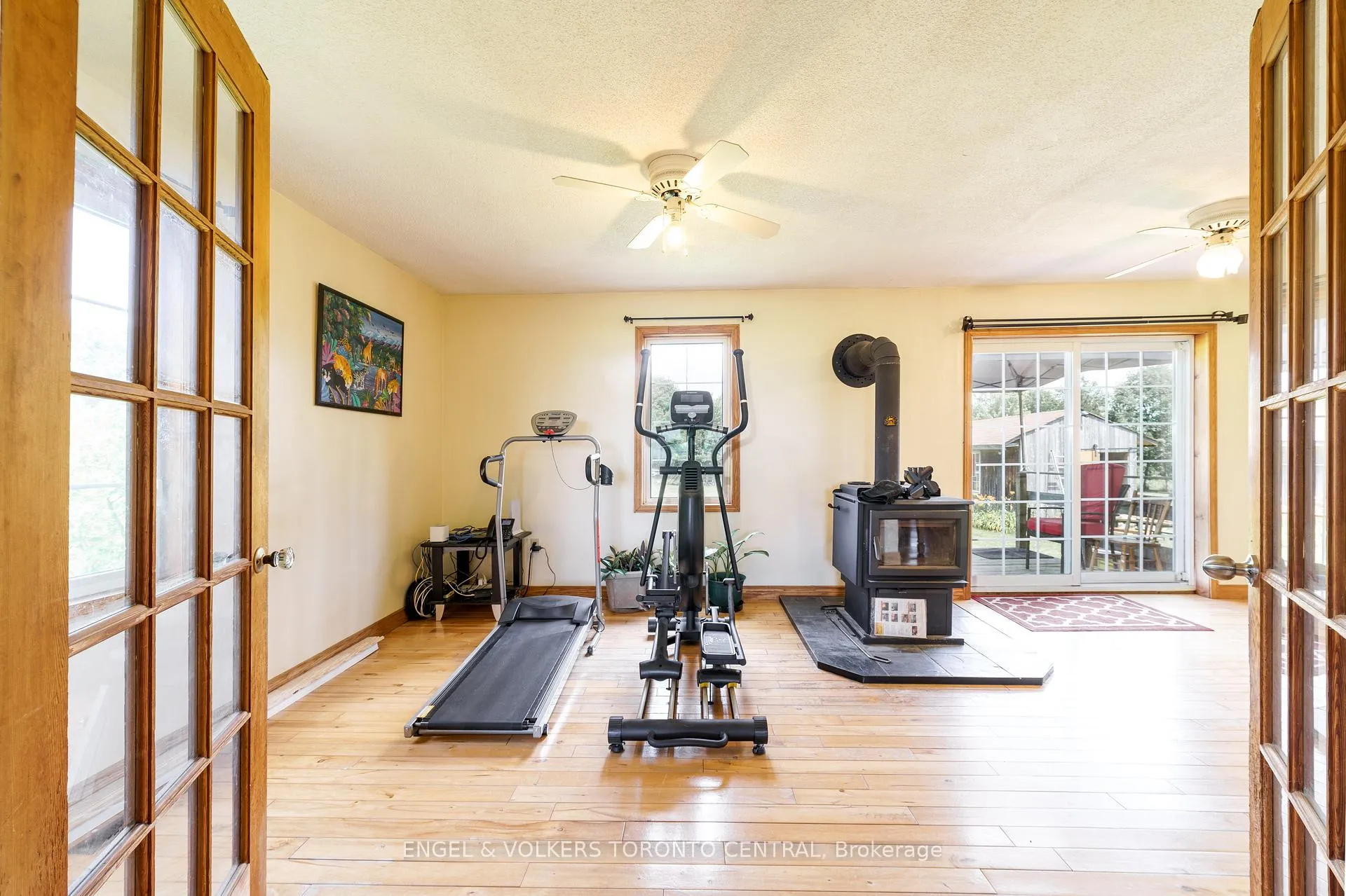 Photo 12 of 4220 Lakeshore Road, Clarington, Newcastle — HOMEH
