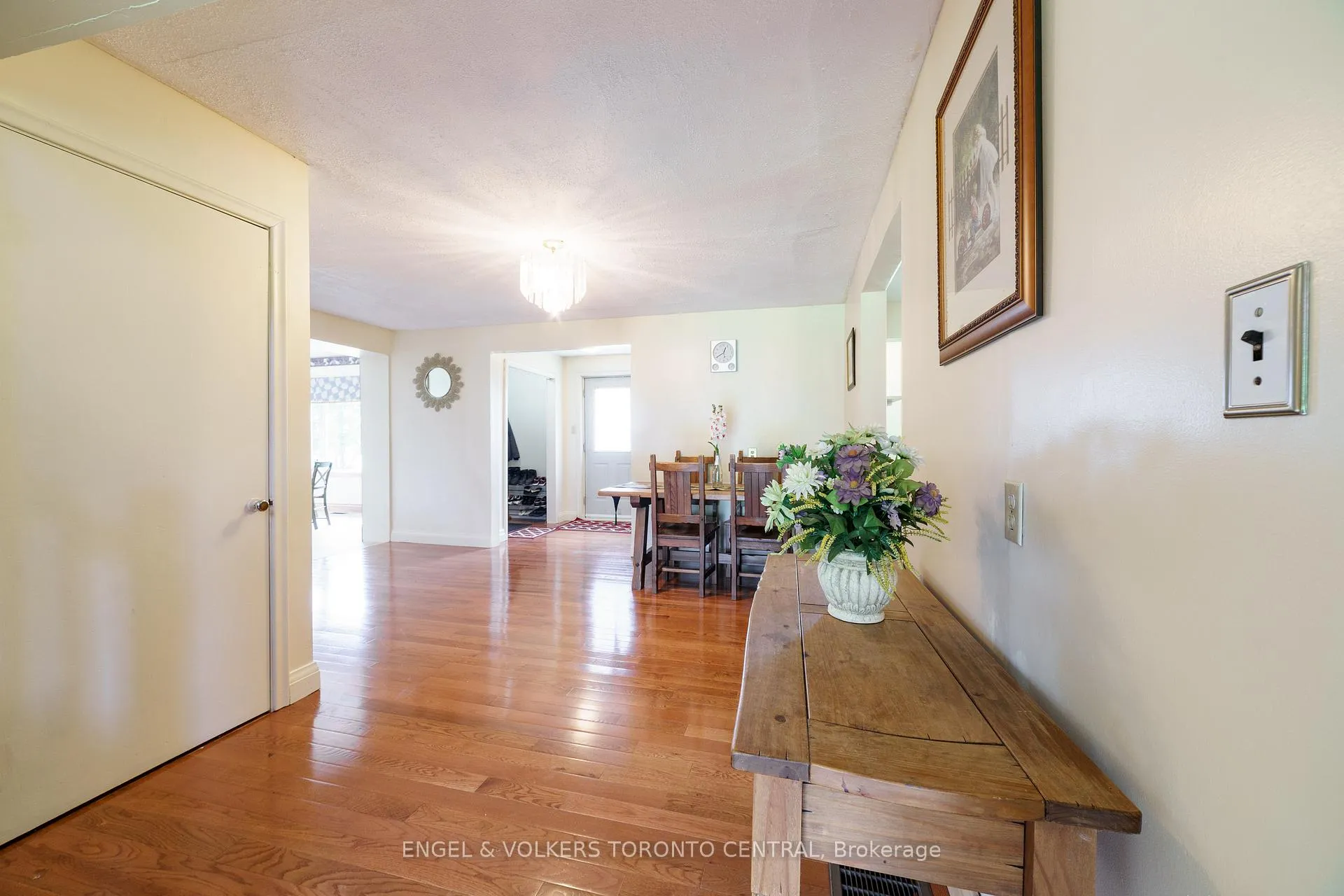 Photo 15 of 4220 Lakeshore Road, Clarington, Newcastle — HOMEH
