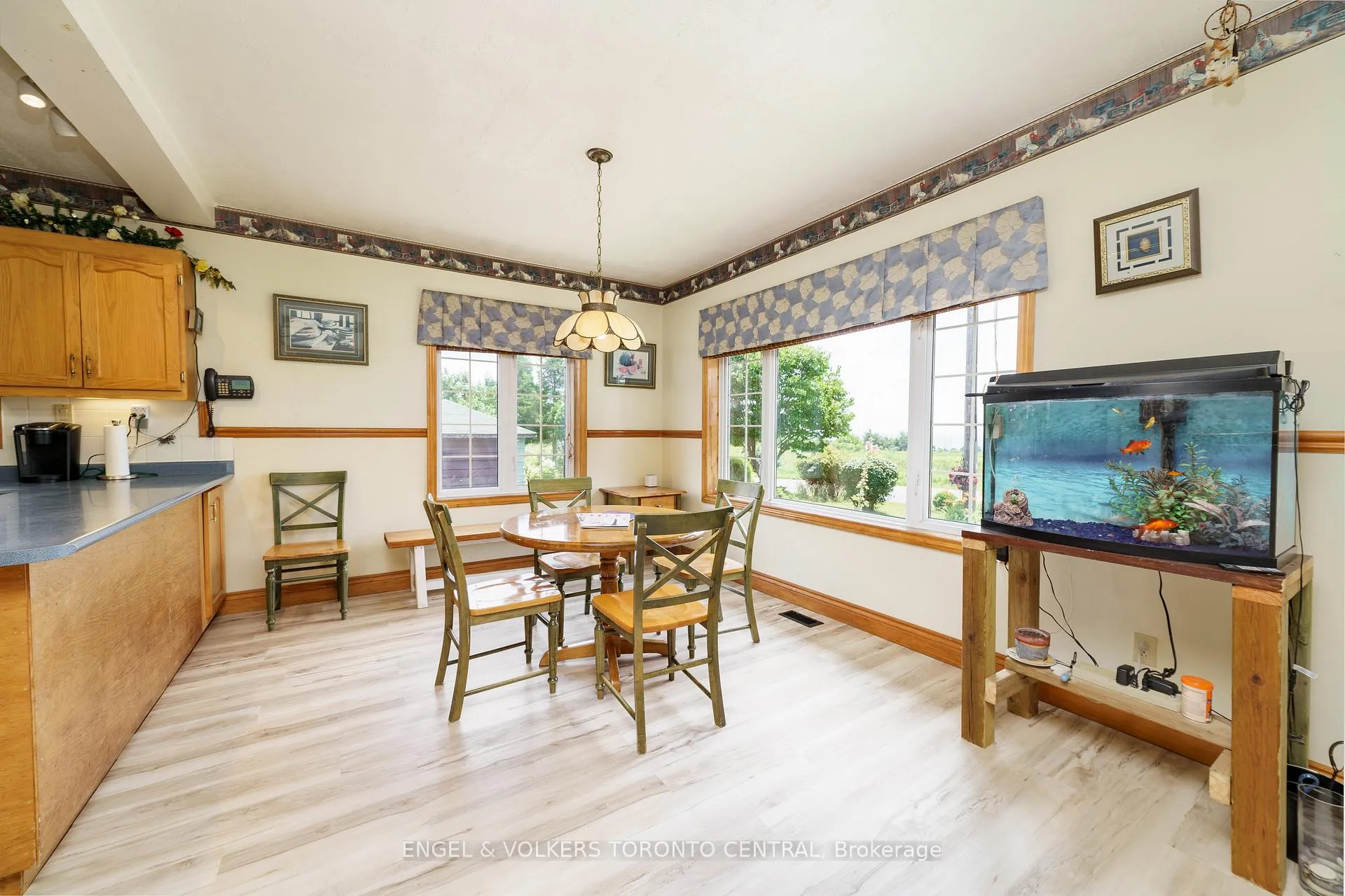 Photo 17 of 4220 Lakeshore Road, Clarington, Newcastle — HOMEH