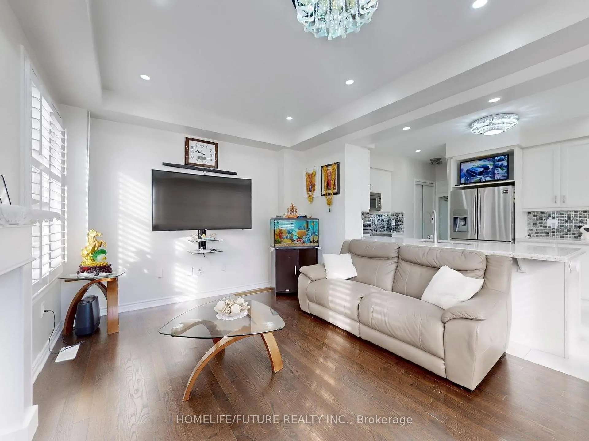 Photo 5 of 2427 Moonlight Crescent, Pickering, Rural Pickering — HOMEH