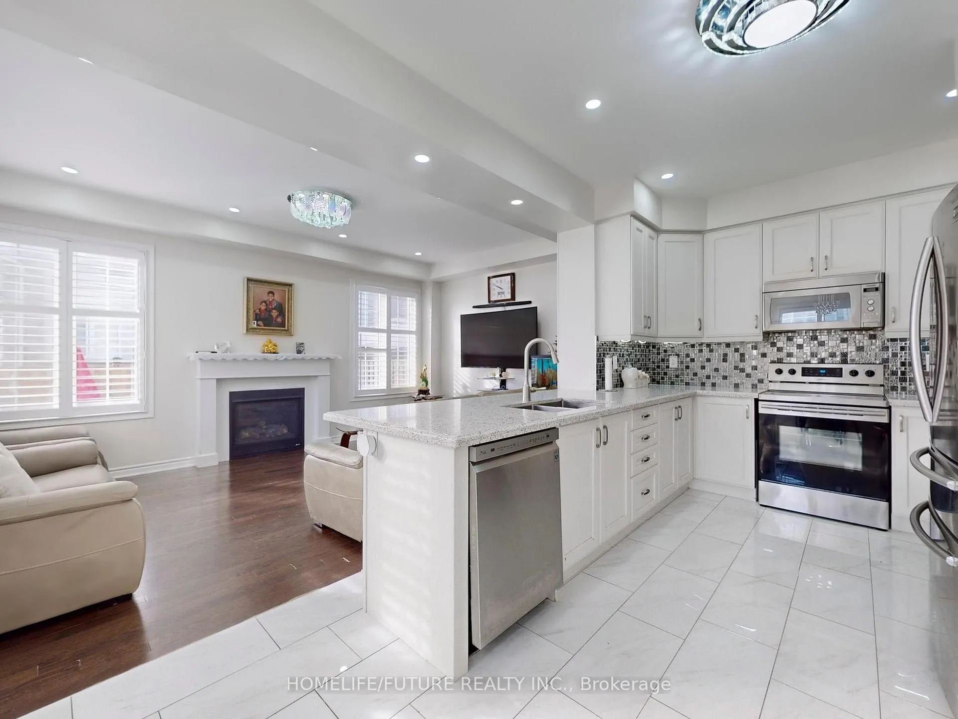 Photo 11 of 2427 Moonlight Crescent, Pickering, Rural Pickering — HOMEH