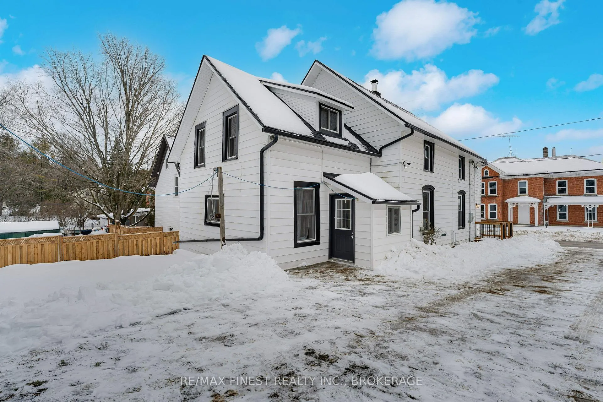 Photo 2 of 13 Kingston Street, Rideau Lakes, Rideau Lakes (South Crosby) Twp — HOMEH