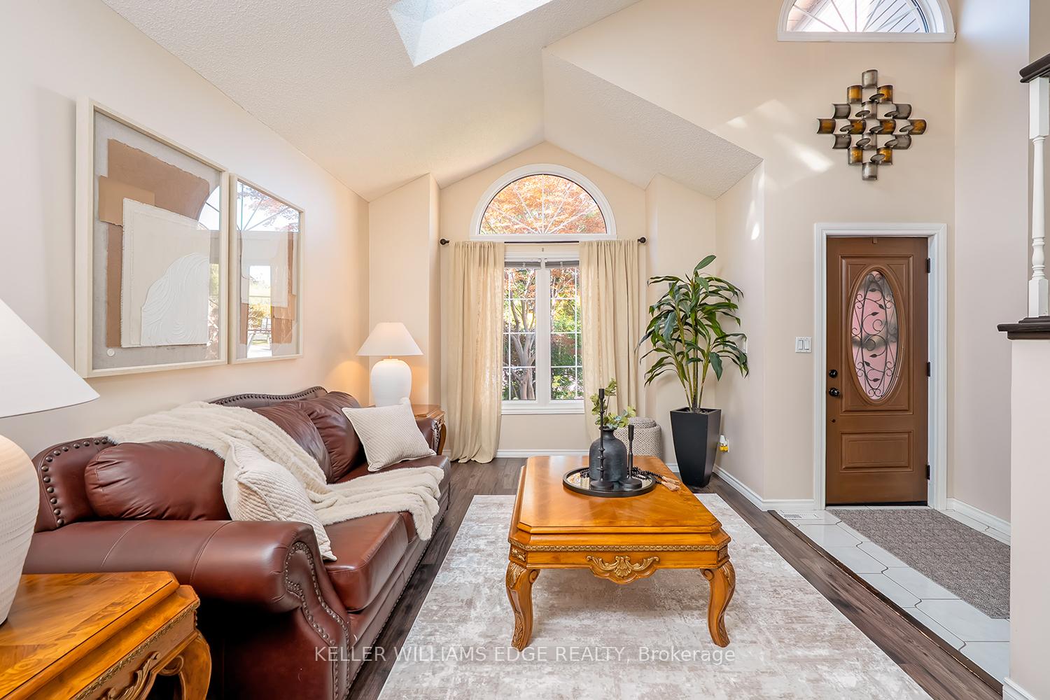 Photo 6 of 2264 Heidi Avenue, Burlington, Headon — HOMEH
