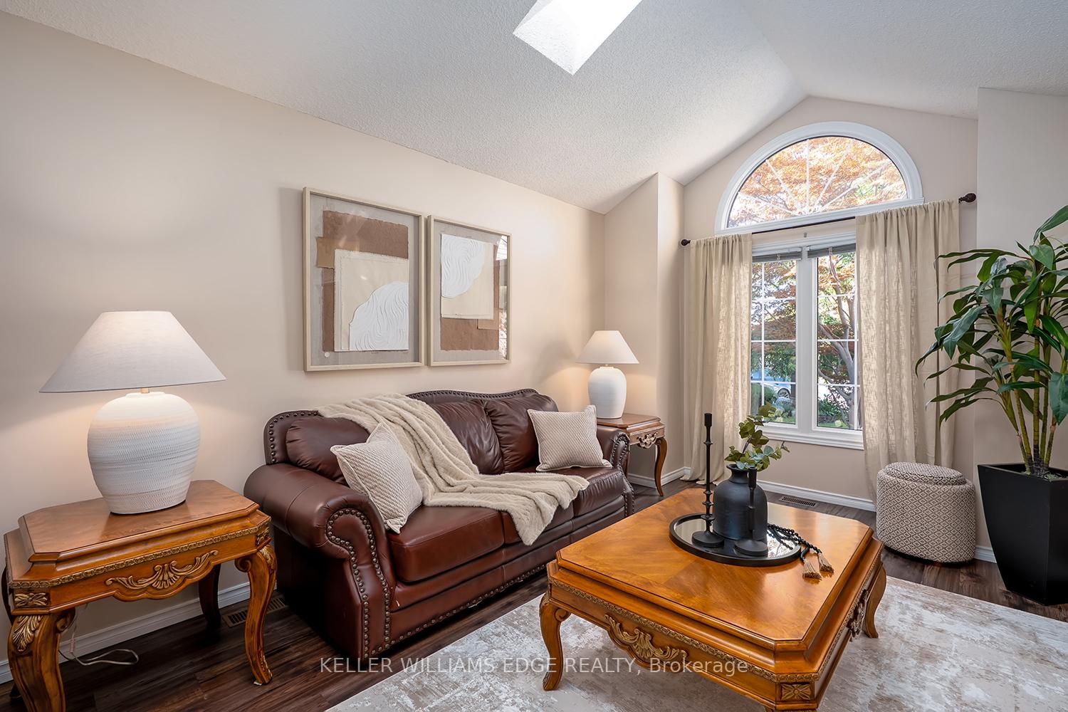 Photo 7 of 2264 Heidi Avenue, Burlington, Headon — HOMEH