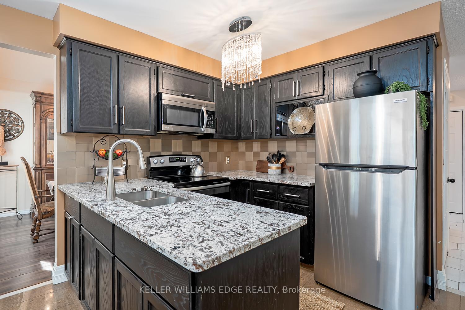 Photo 13 of 2264 Heidi Avenue, Burlington, Headon — HOMEH
