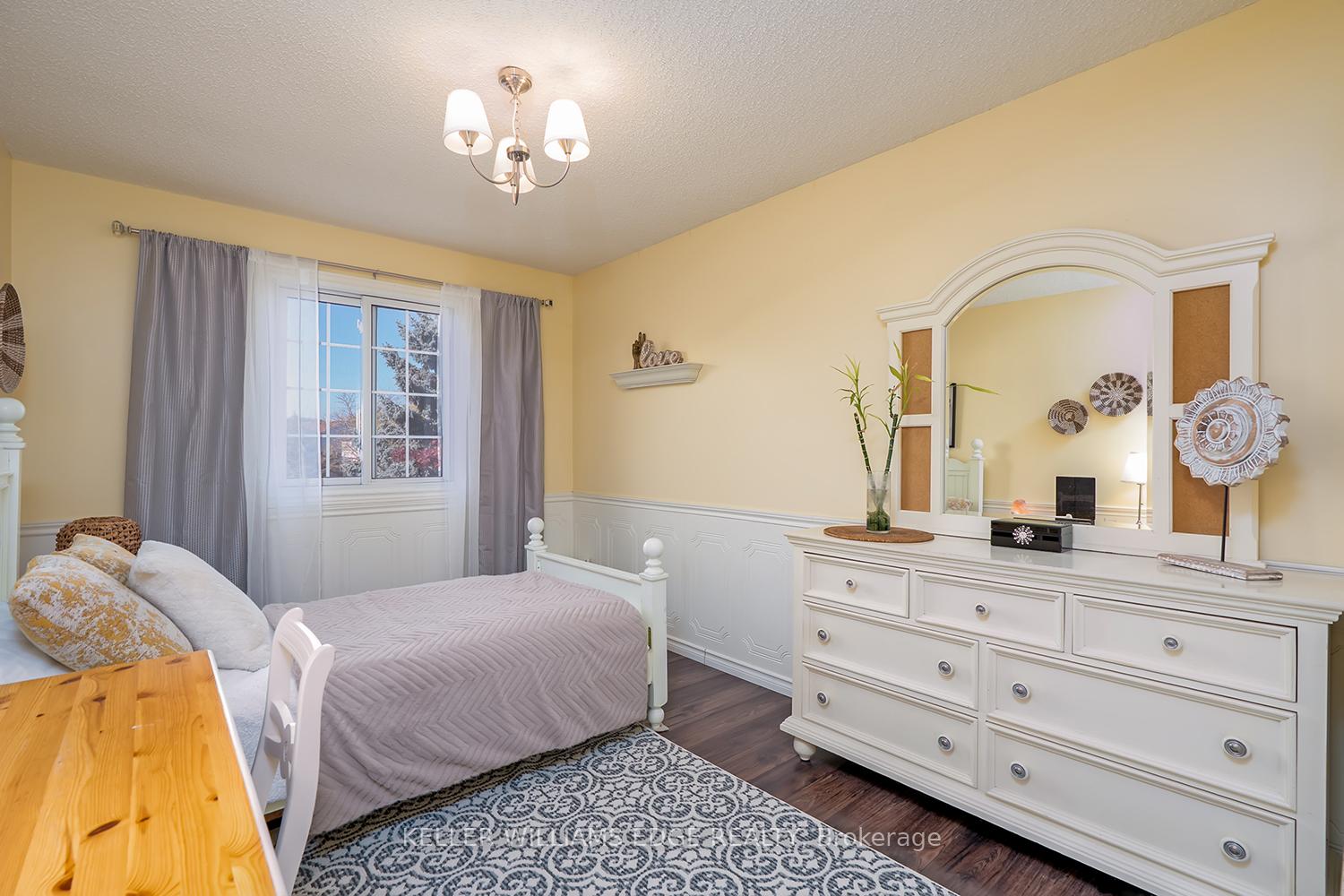Photo 27 of 2264 Heidi Avenue, Burlington, Headon — HOMEH