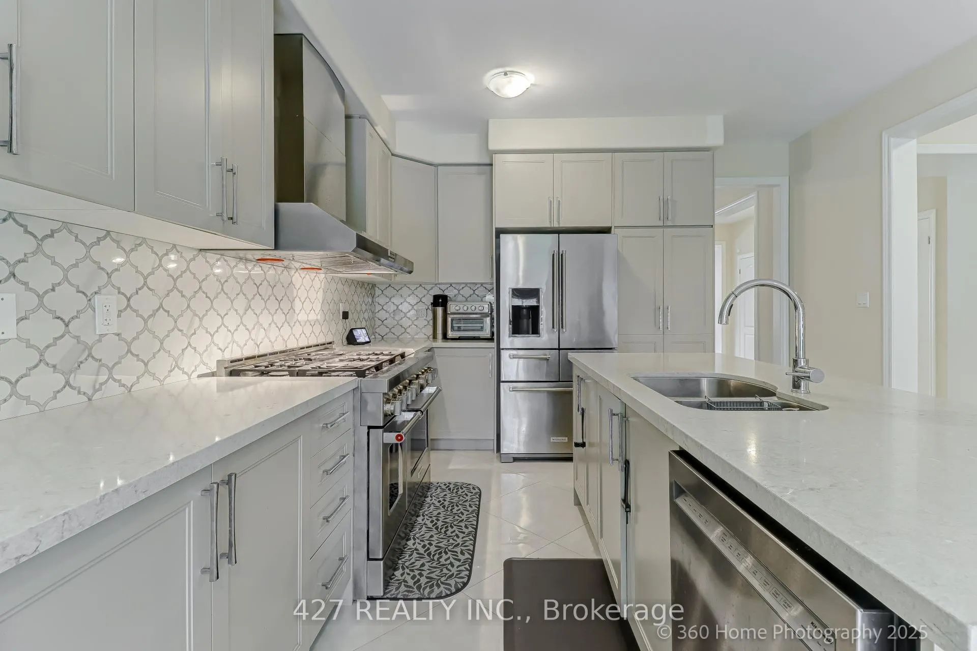 Photo 8 of 243 Danny Wheeler Boulevard, Georgina, Keswick North — HOMEH