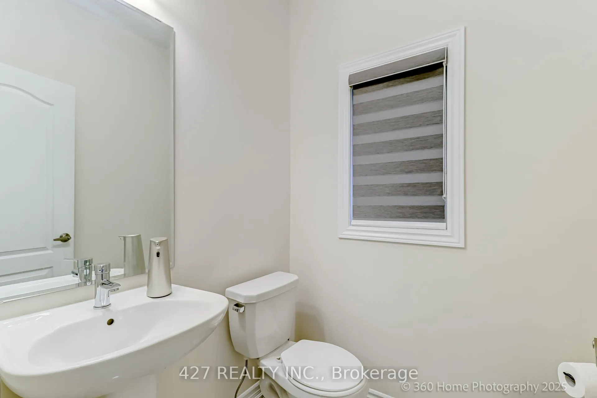Photo 12 of 243 Danny Wheeler Boulevard, Georgina, Keswick North — HOMEH