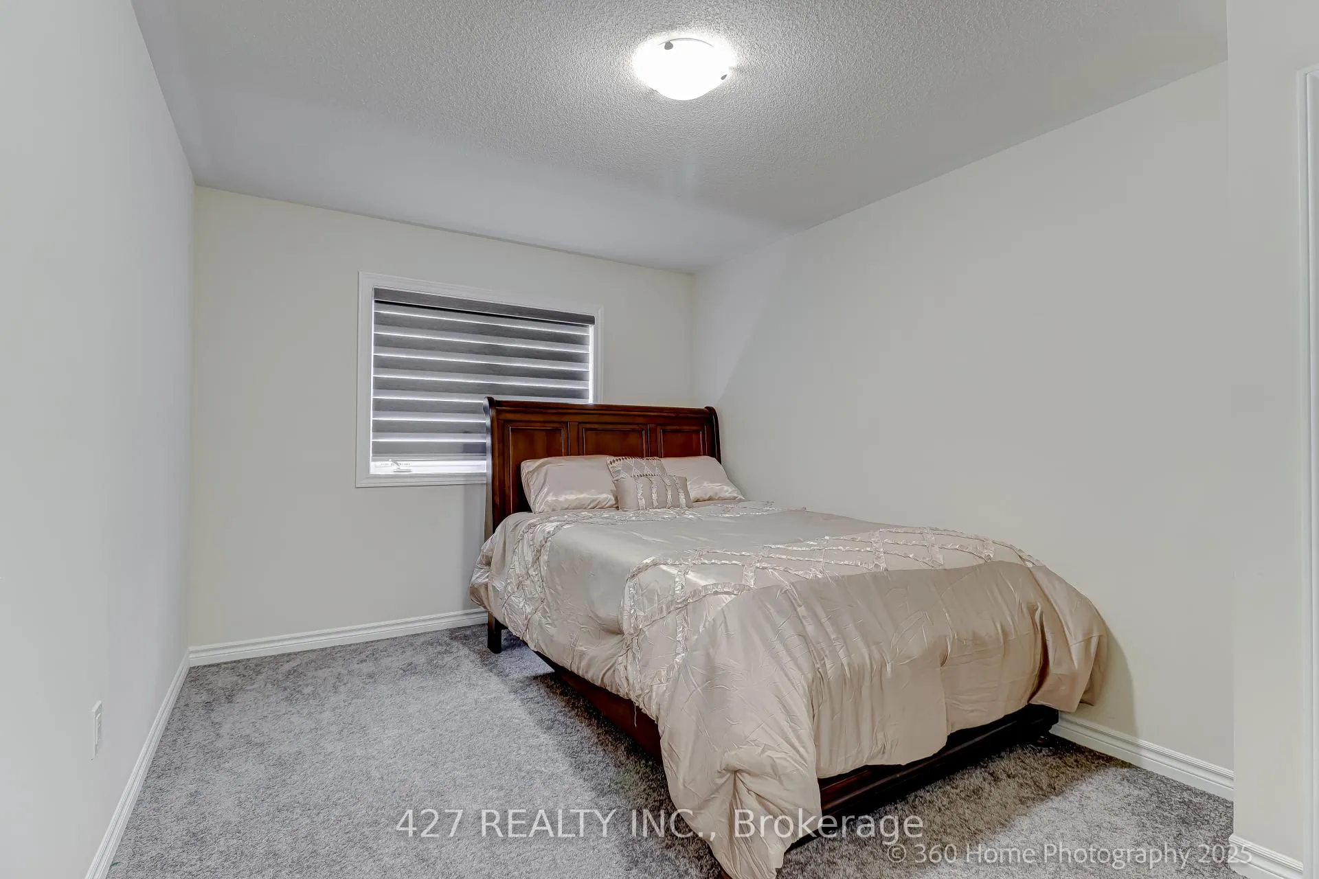 Photo 18 of 243 Danny Wheeler Boulevard, Georgina, Keswick North — HOMEH