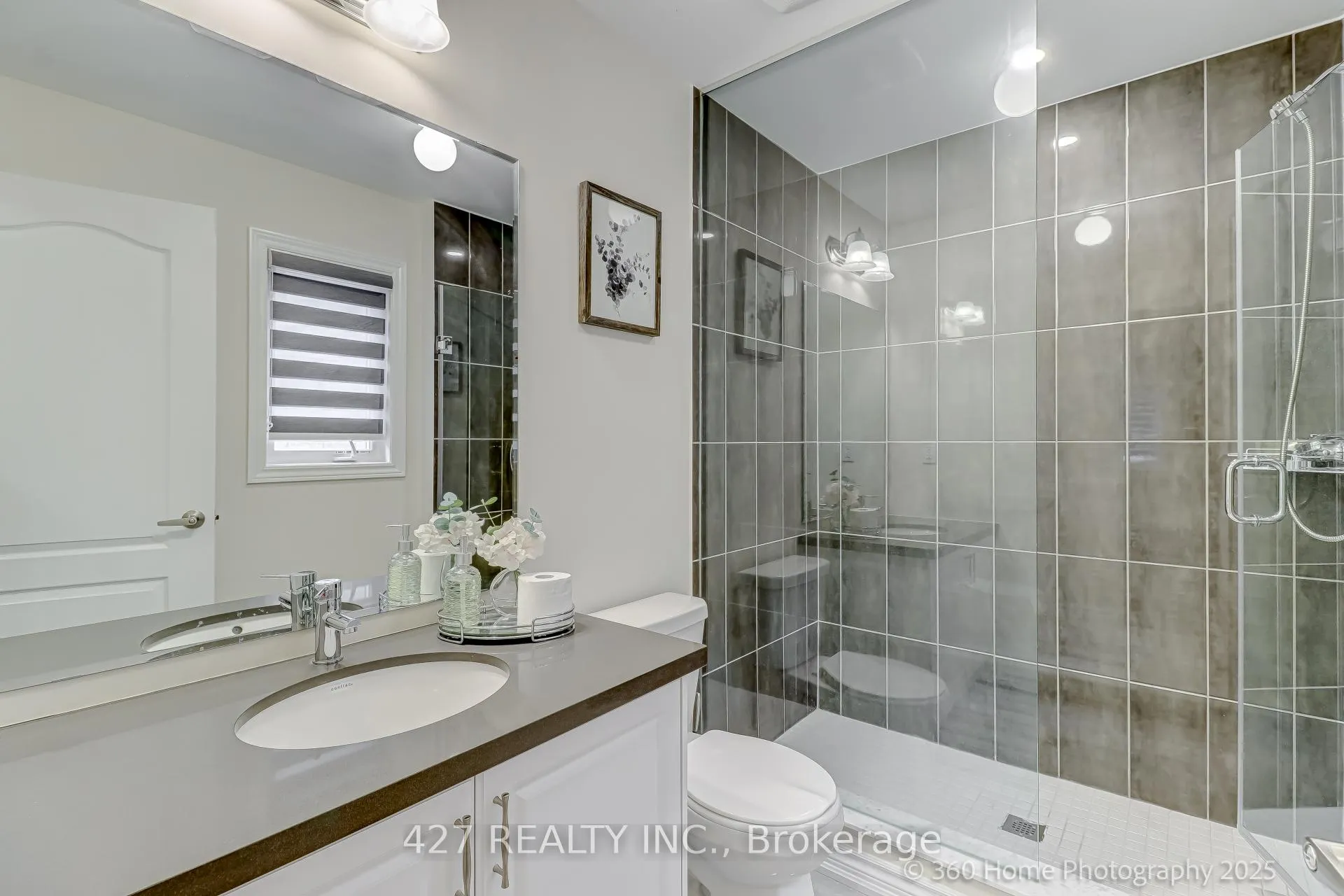 Photo 19 of 243 Danny Wheeler Boulevard, Georgina, Keswick North — HOMEH