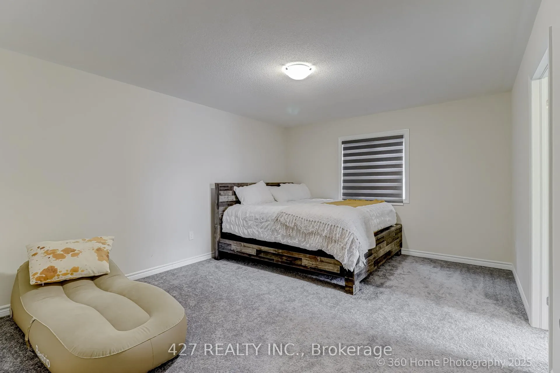 Photo 21 of 243 Danny Wheeler Boulevard, Georgina, Keswick North — HOMEH