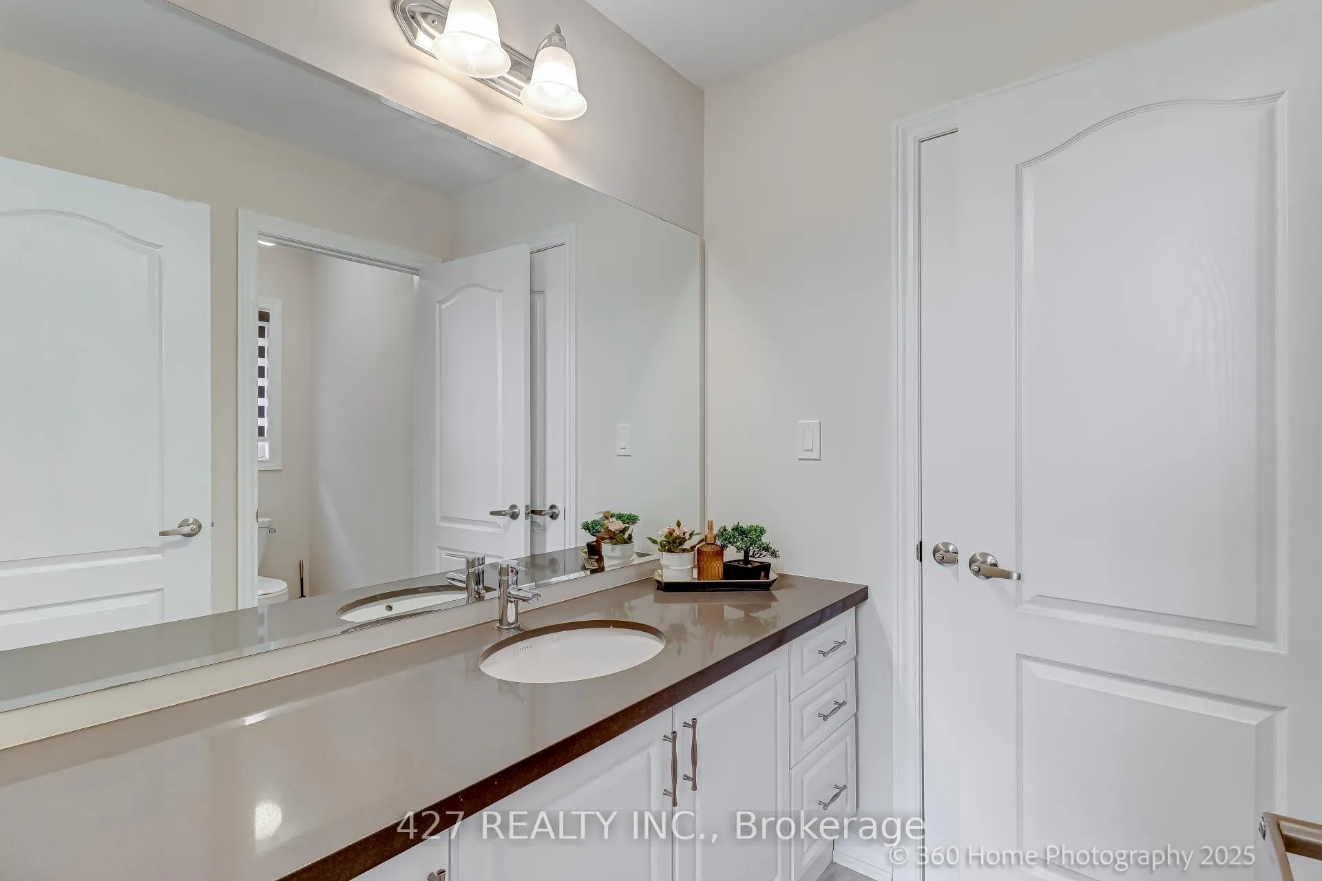 Photo 23 of 243 Danny Wheeler Boulevard, Georgina, Keswick North — HOMEH