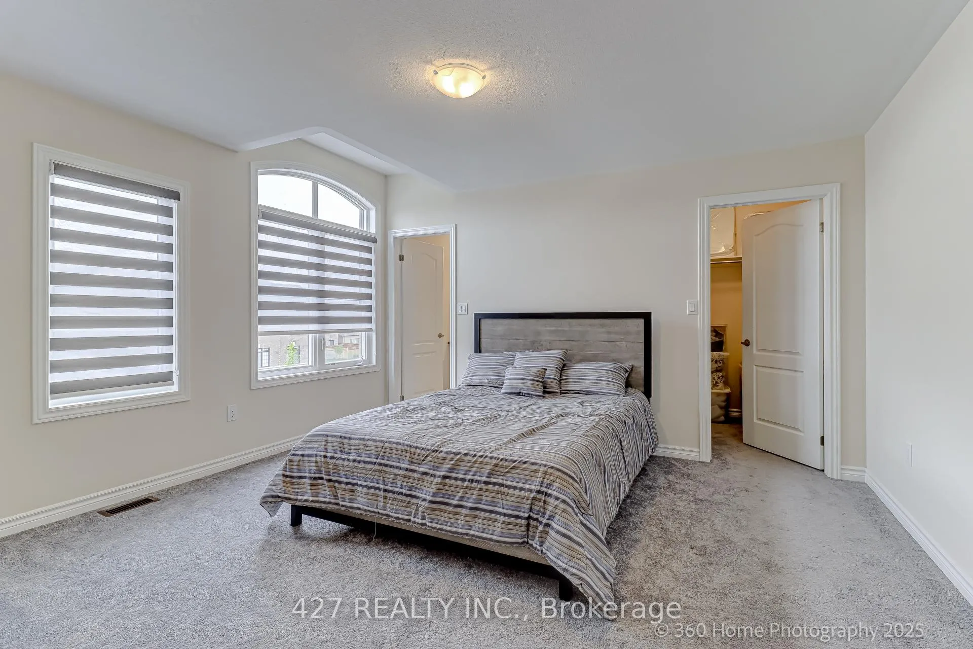 Photo 25 of 243 Danny Wheeler Boulevard, Georgina, Keswick North — HOMEH