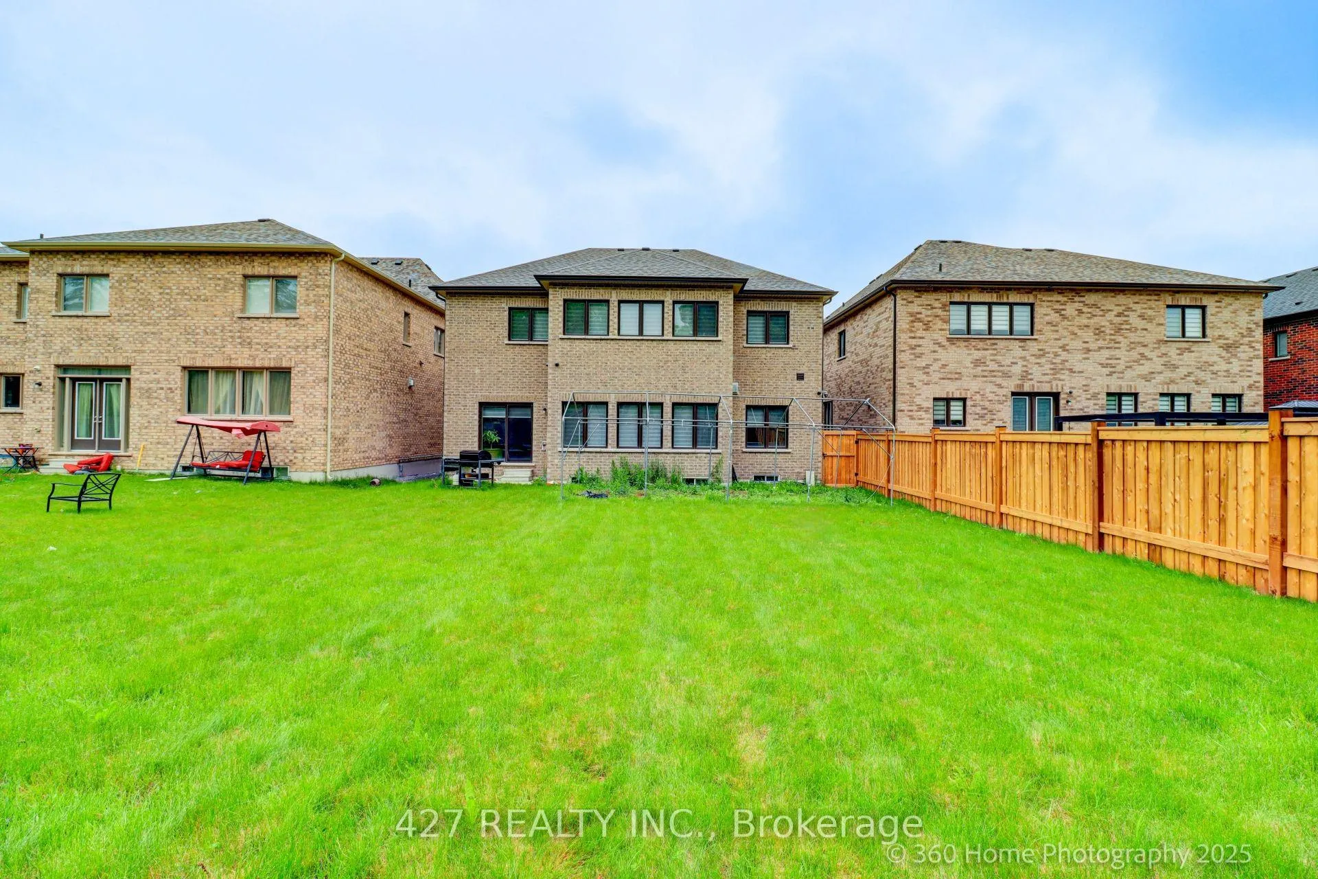Photo 27 of 243 Danny Wheeler Boulevard, Georgina, Keswick North — HOMEH