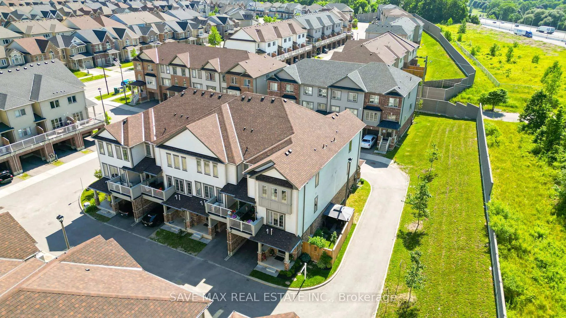 Photo 3 of Unit 43, 420 Linden Drive, Cambridge, Preston Heights — HOMEH