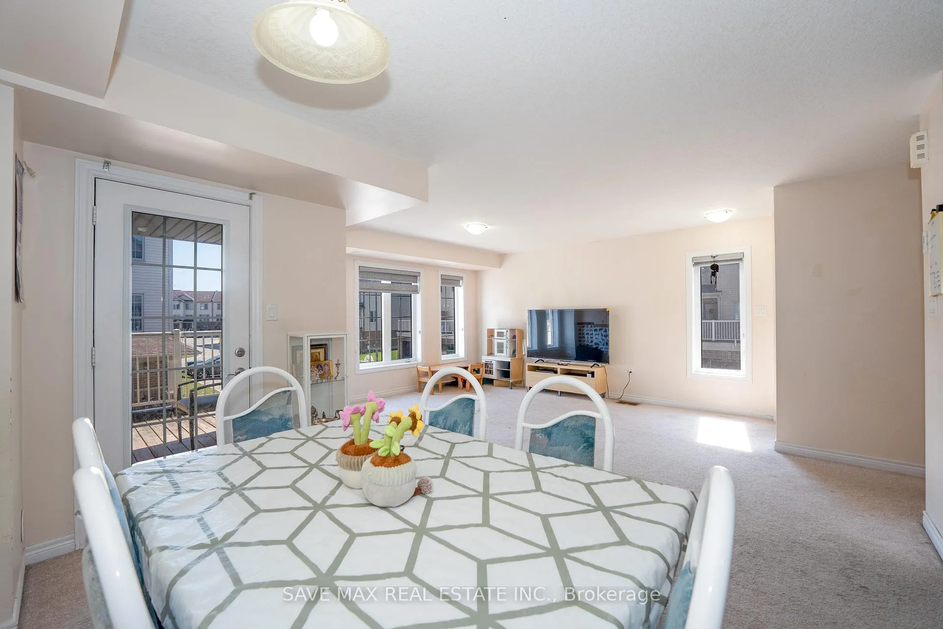 Photo 7 of Unit 43, 420 Linden Drive, Cambridge, Preston Heights — HOMEH