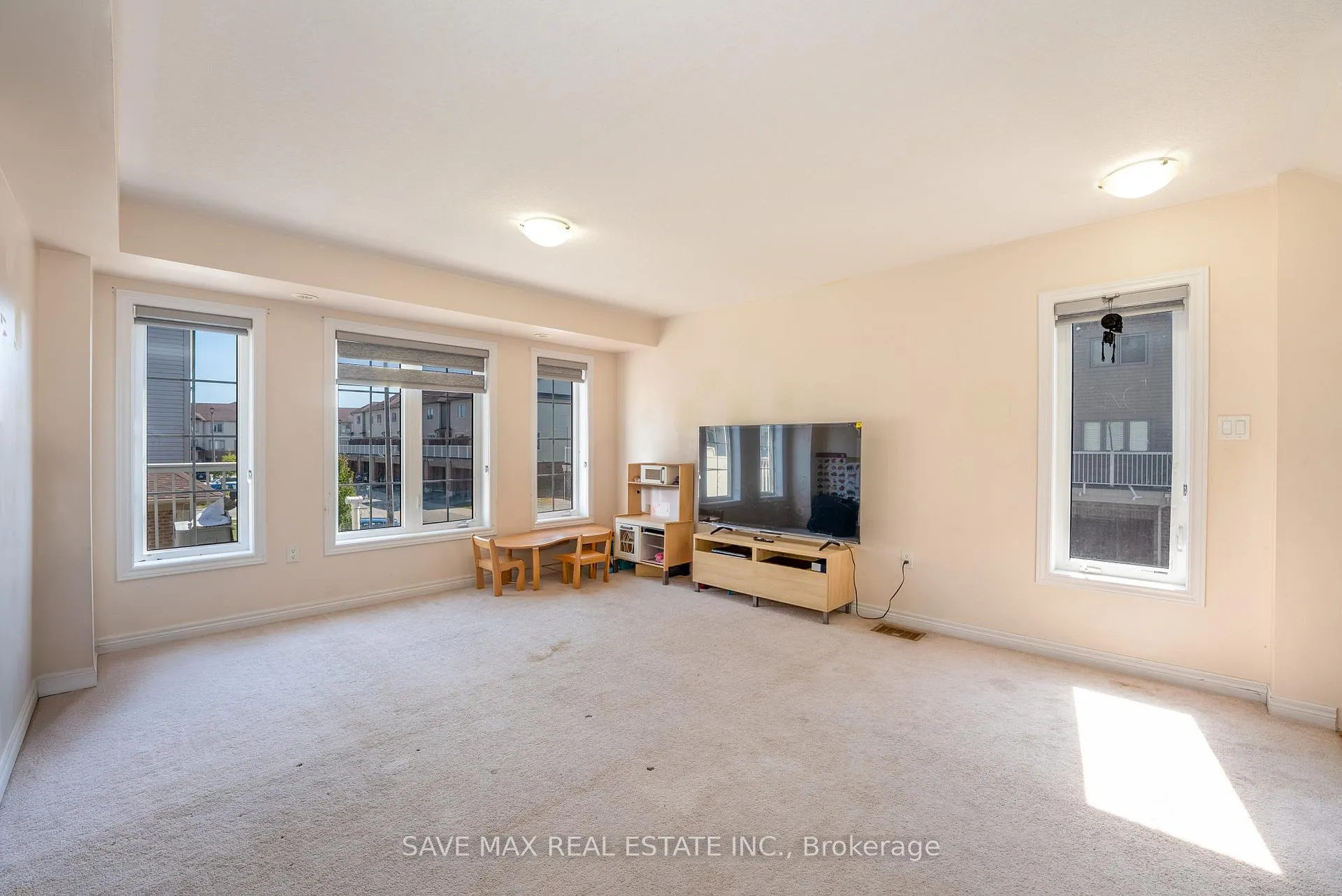 Photo 8 of Unit 43, 420 Linden Drive, Cambridge, Preston Heights — HOMEH