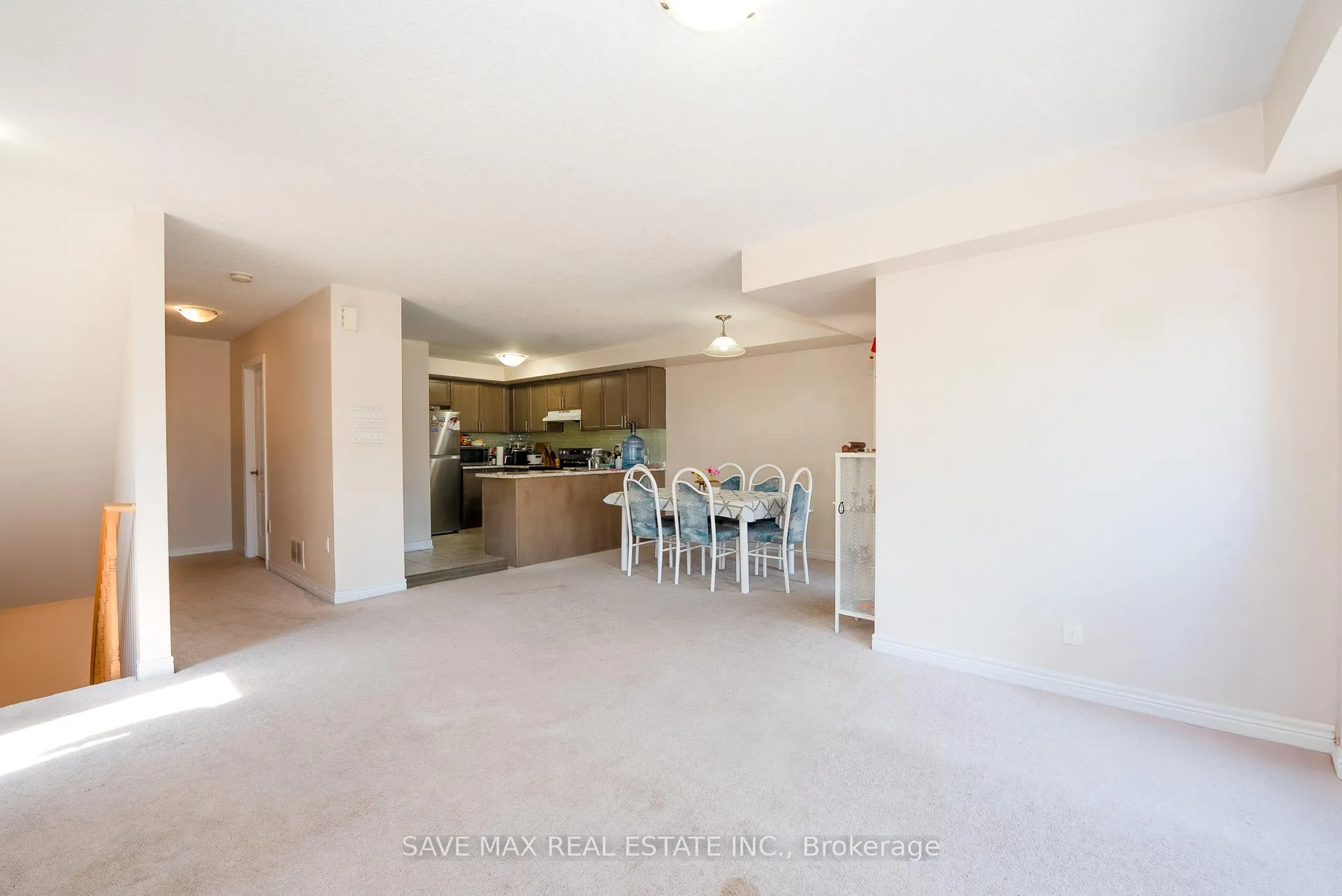 Photo 9 of Unit 43, 420 Linden Drive, Cambridge, Preston Heights — HOMEH