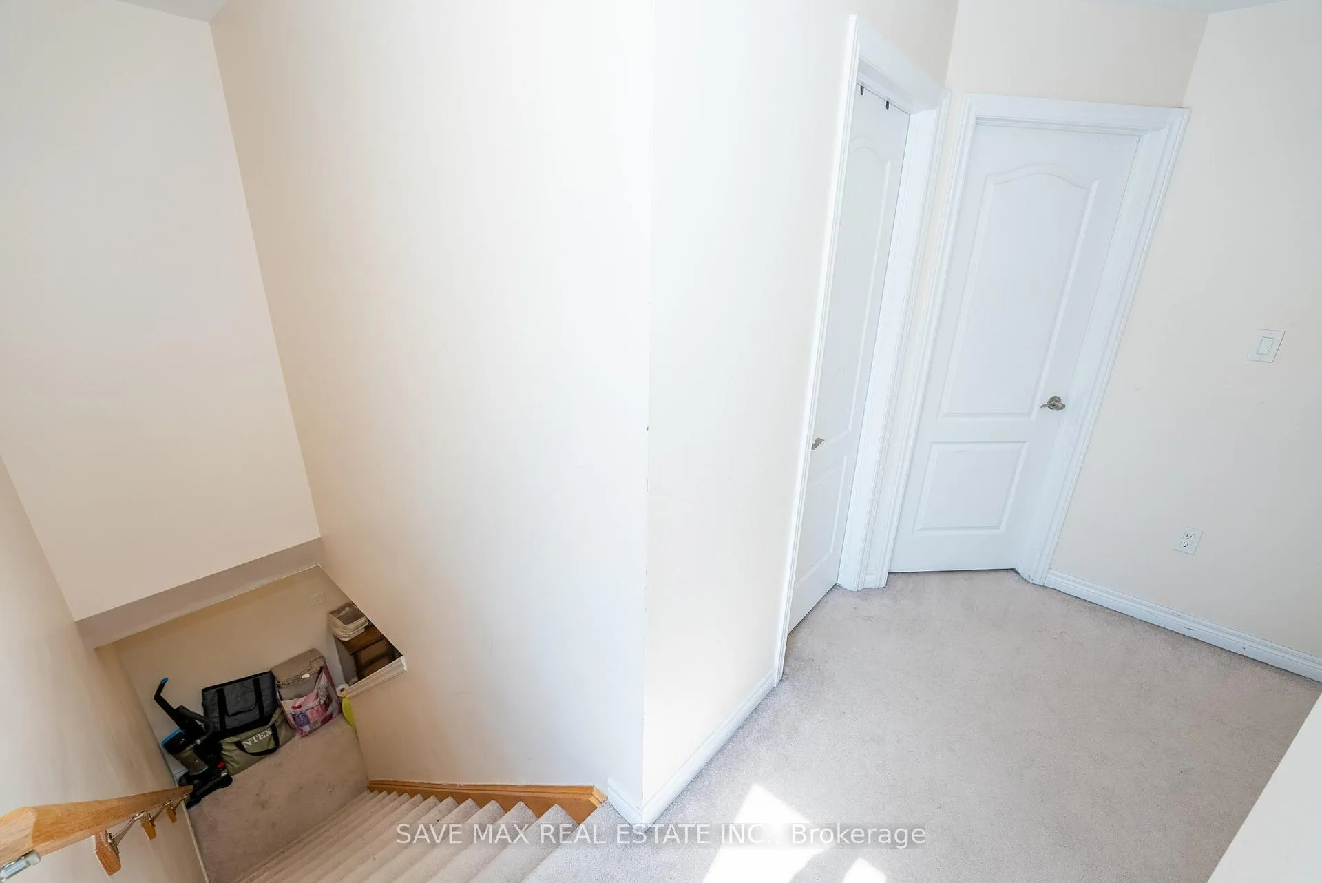 Photo 18 of Unit 43, 420 Linden Drive, Cambridge, Preston Heights — HOMEH
