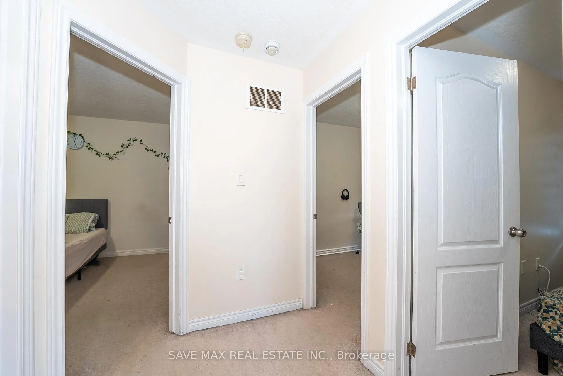 Photo 19 of Unit 43, 420 Linden Drive, Cambridge, Preston Heights — HOMEH