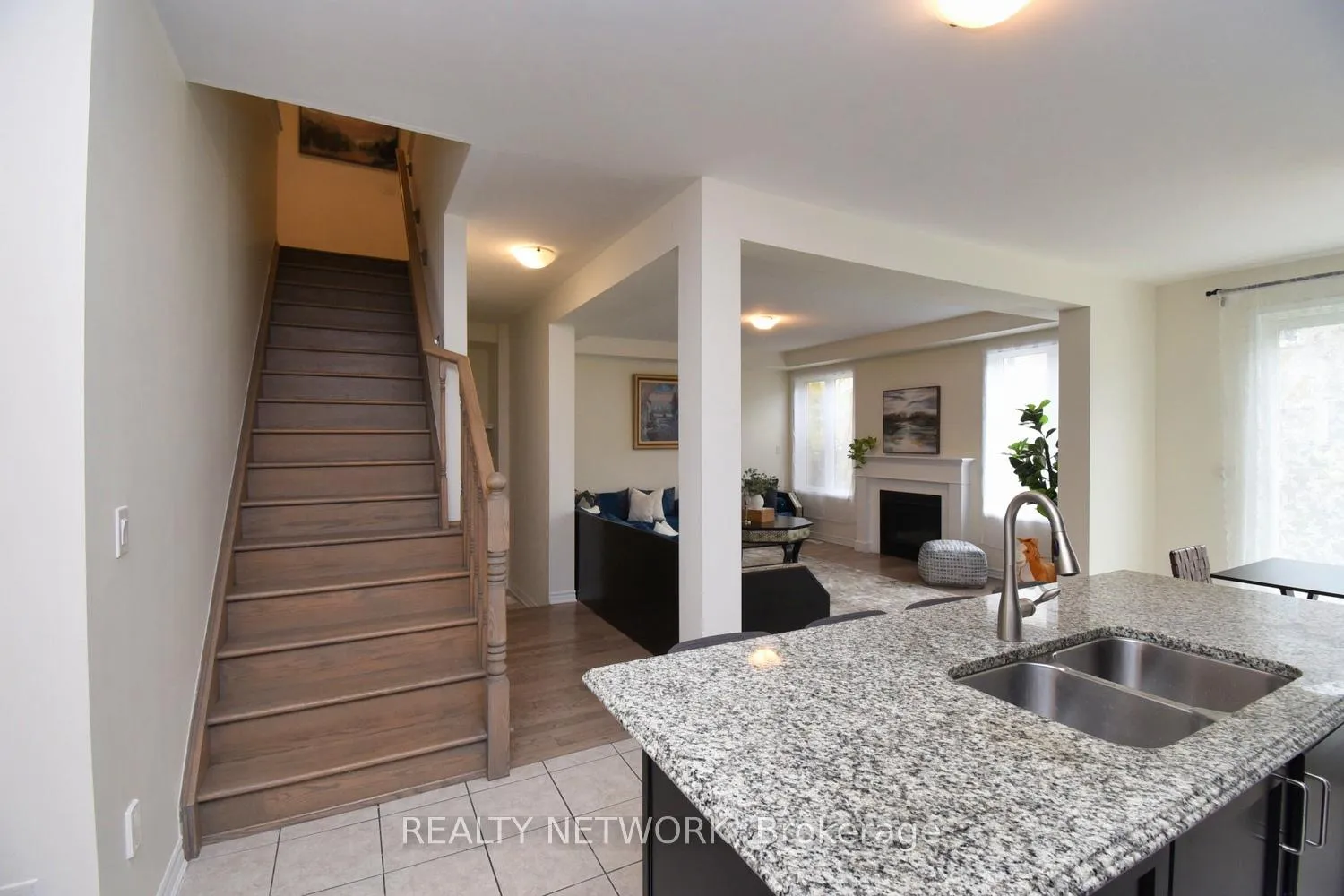 Photo 20 of 56 Forest Ridge Drive, Hamilton, Waterdown — HOMEH