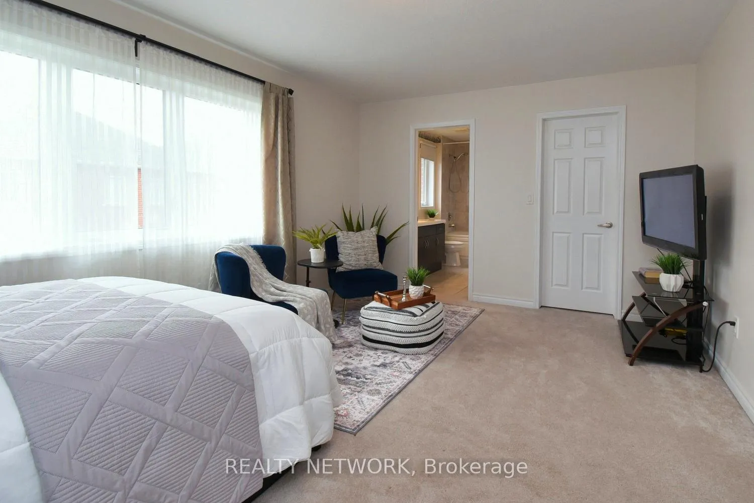 Photo 22 of 56 Forest Ridge Drive, Hamilton, Waterdown — HOMEH