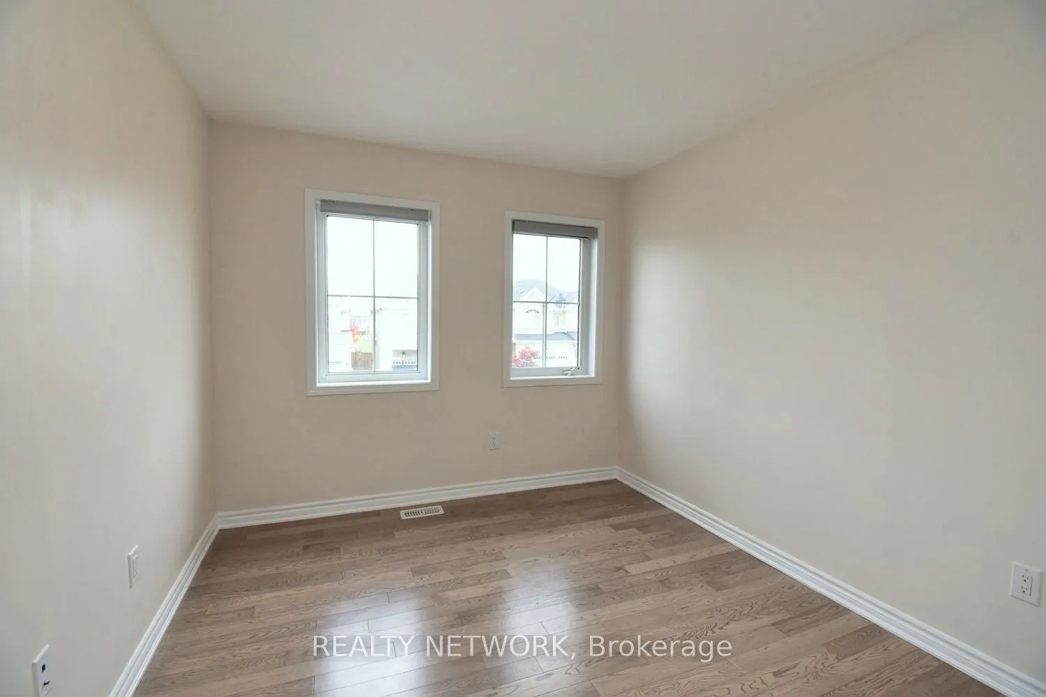 Photo 25 of 56 Forest Ridge Drive, Hamilton, Waterdown — HOMEH