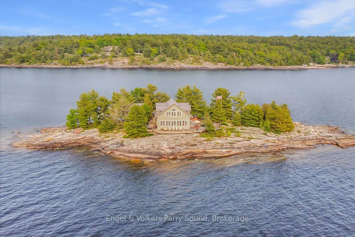 Front of 1 Three Tree Island