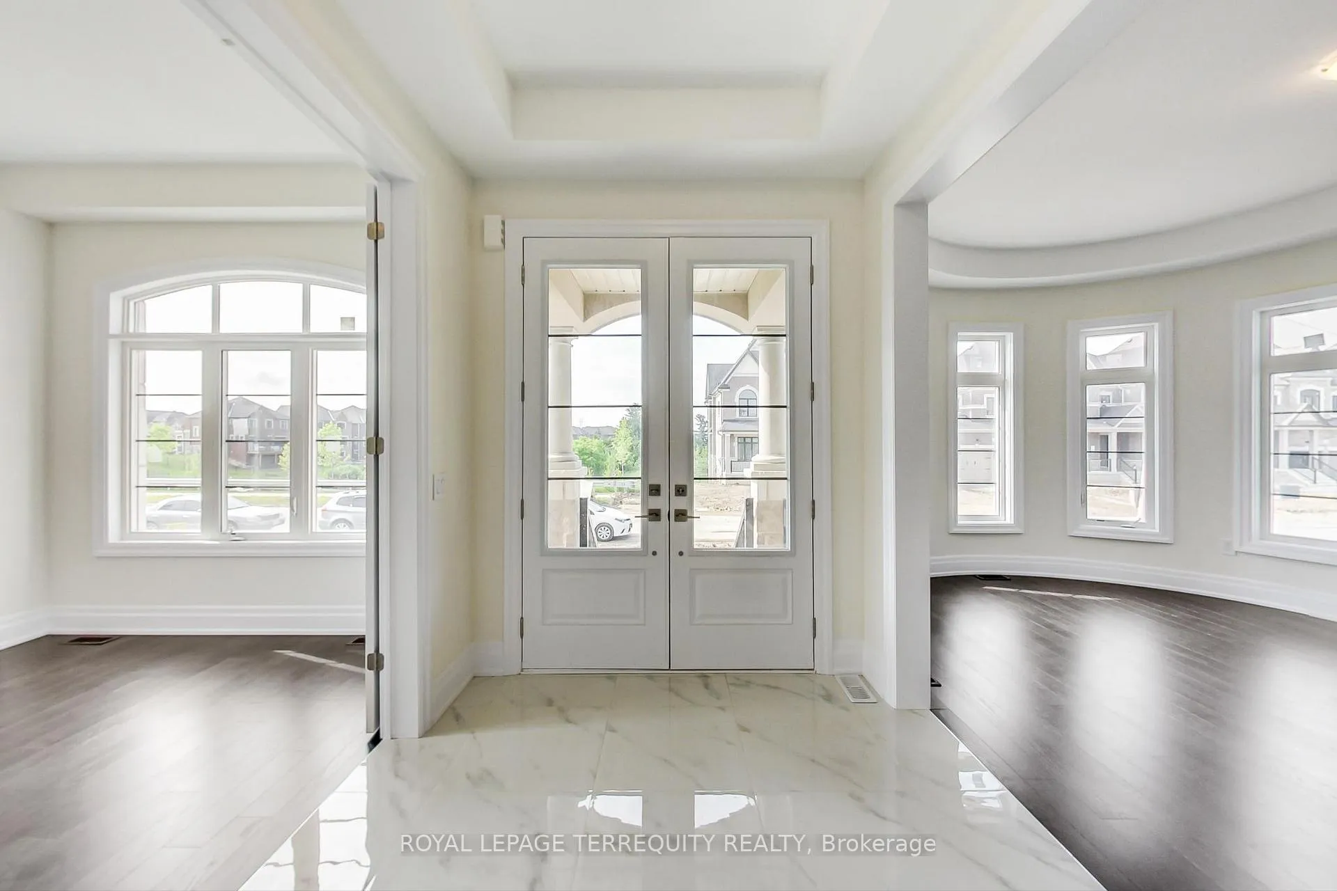 Photo 3 of 184 McMichael Avenue, Vaughan, Kleinburg — HOMEH