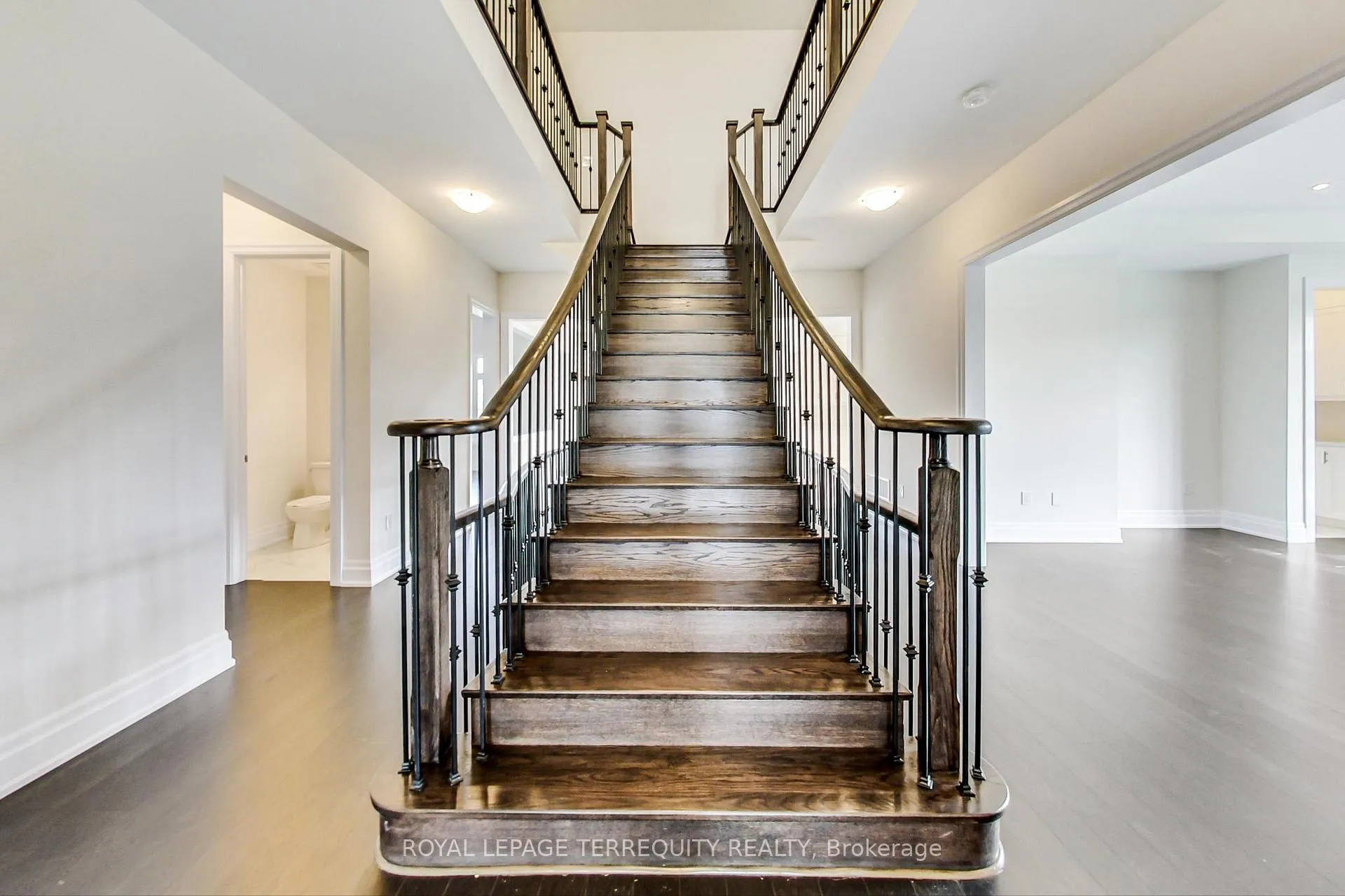 Photo 7 of 184 McMichael Avenue, Vaughan, Kleinburg — HOMEH