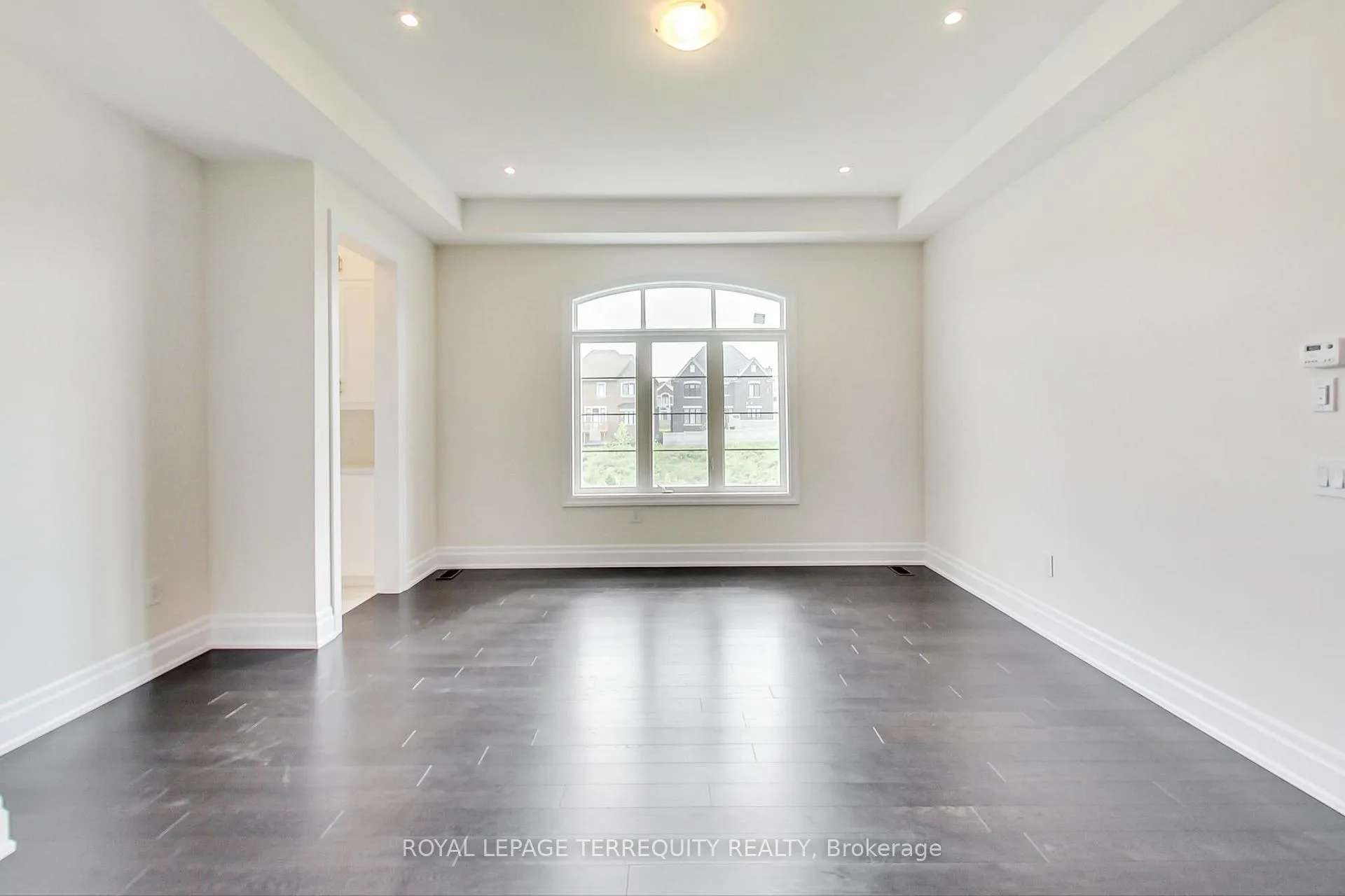 Photo 8 of 184 McMichael Avenue, Vaughan, Kleinburg — HOMEH