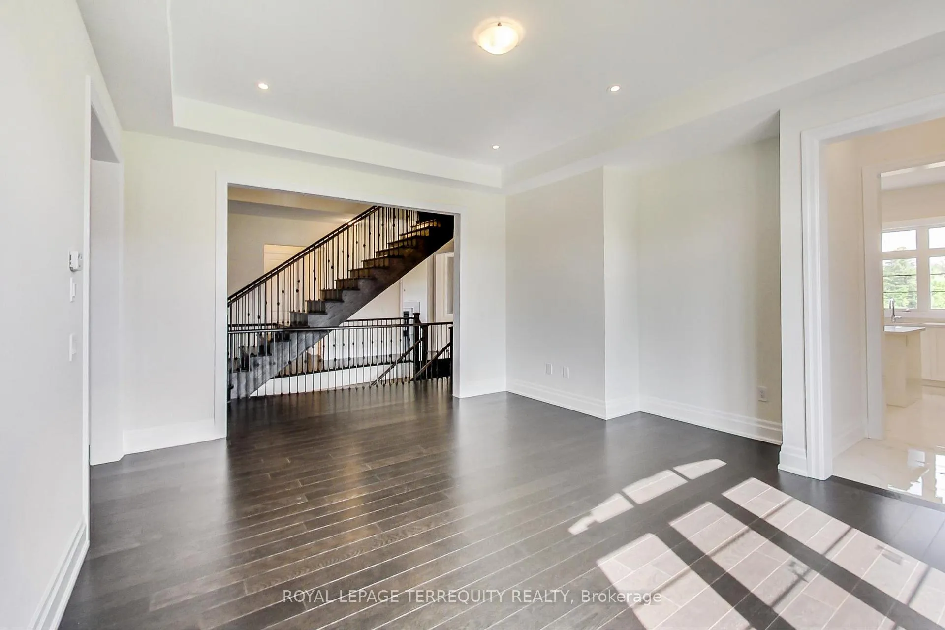 Photo 9 of 184 McMichael Avenue, Vaughan, Kleinburg — HOMEH