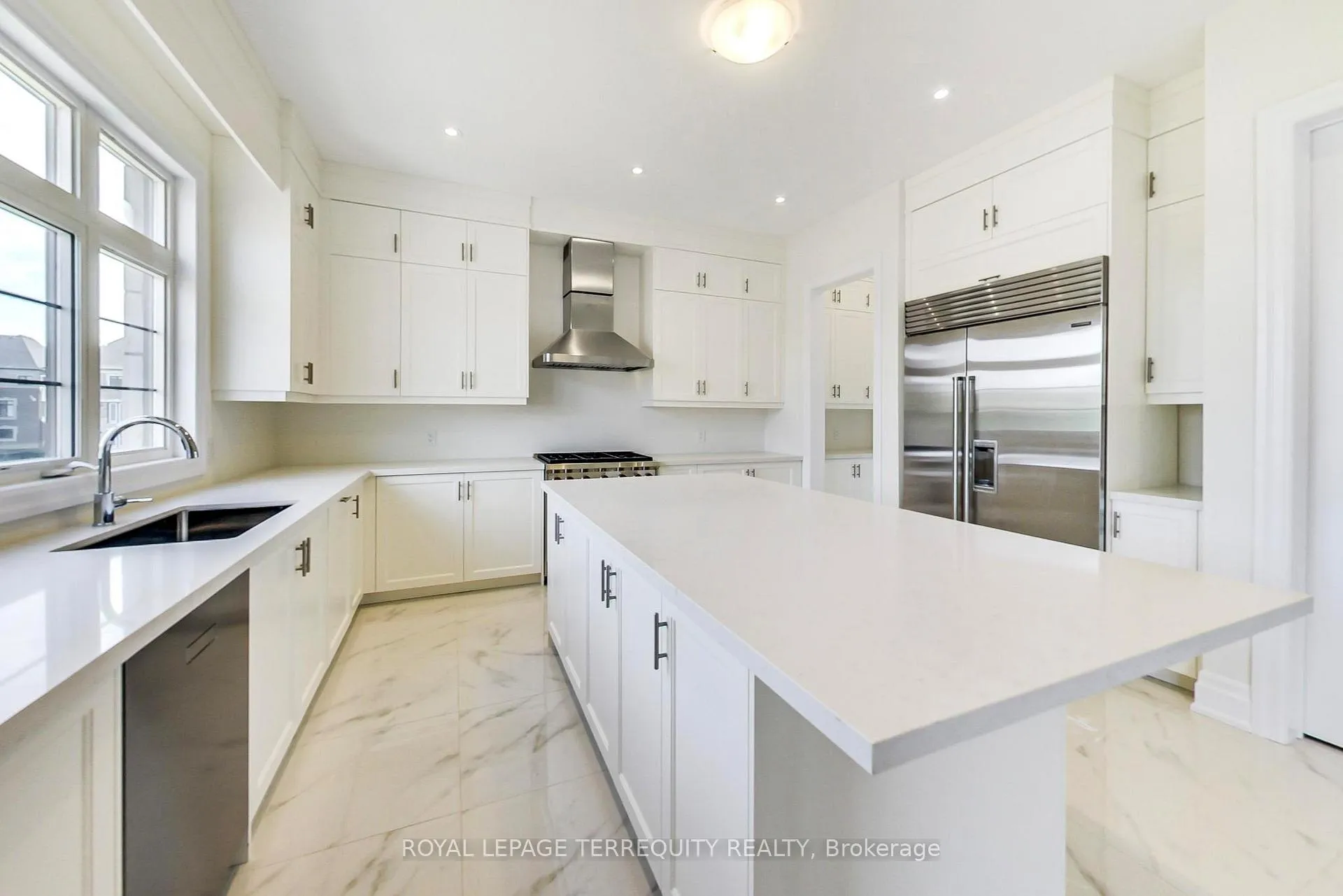 Photo 12 of 184 McMichael Avenue, Vaughan, Kleinburg — HOMEH