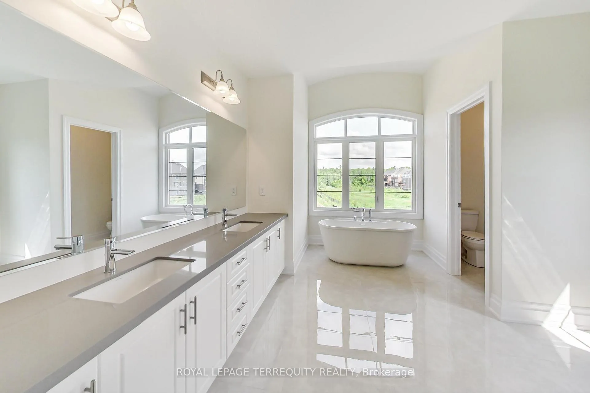 Photo 24 of 184 McMichael Avenue, Vaughan, Kleinburg — HOMEH