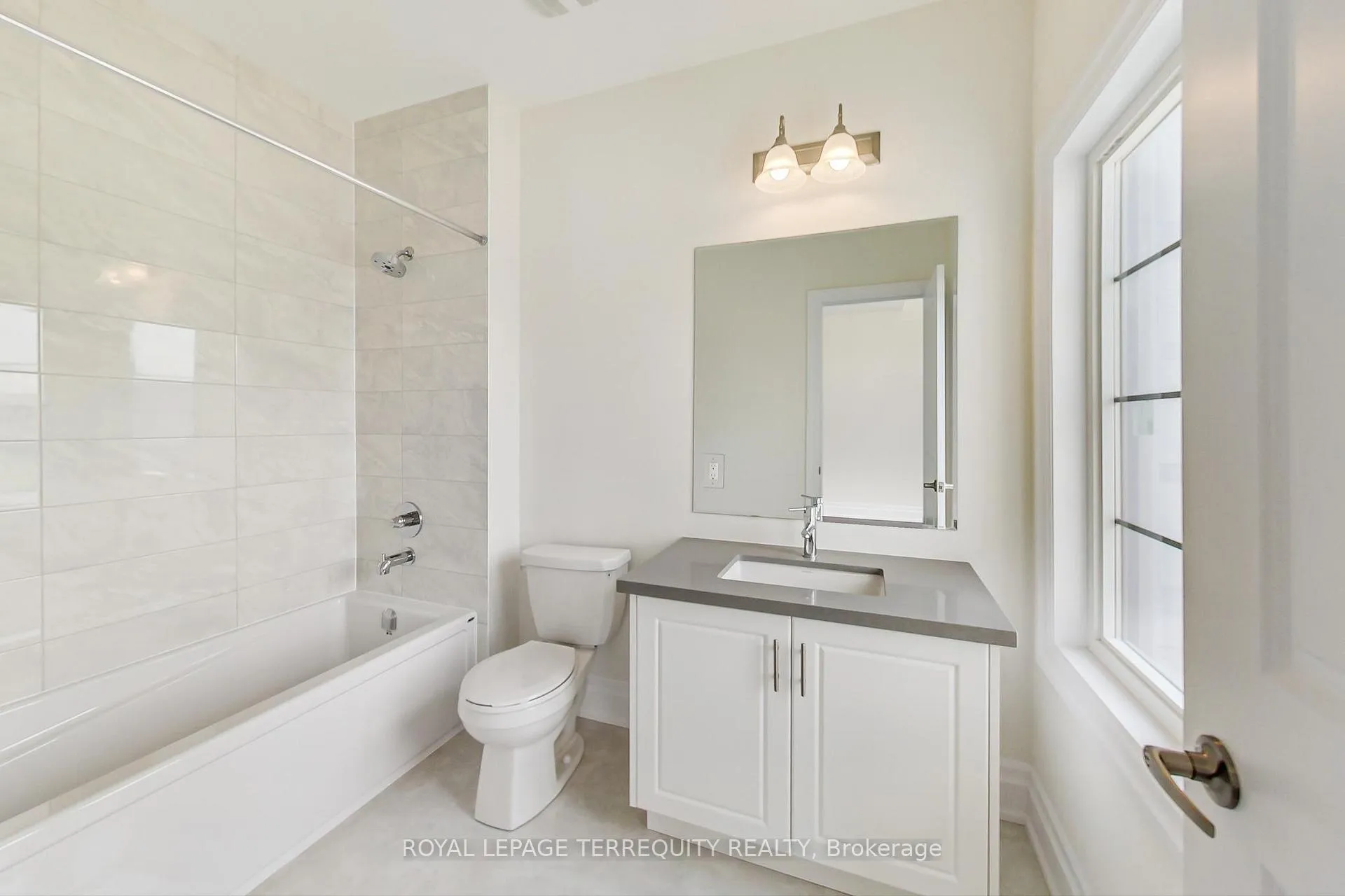 Photo 29 of 184 McMichael Avenue, Vaughan, Kleinburg — HOMEH