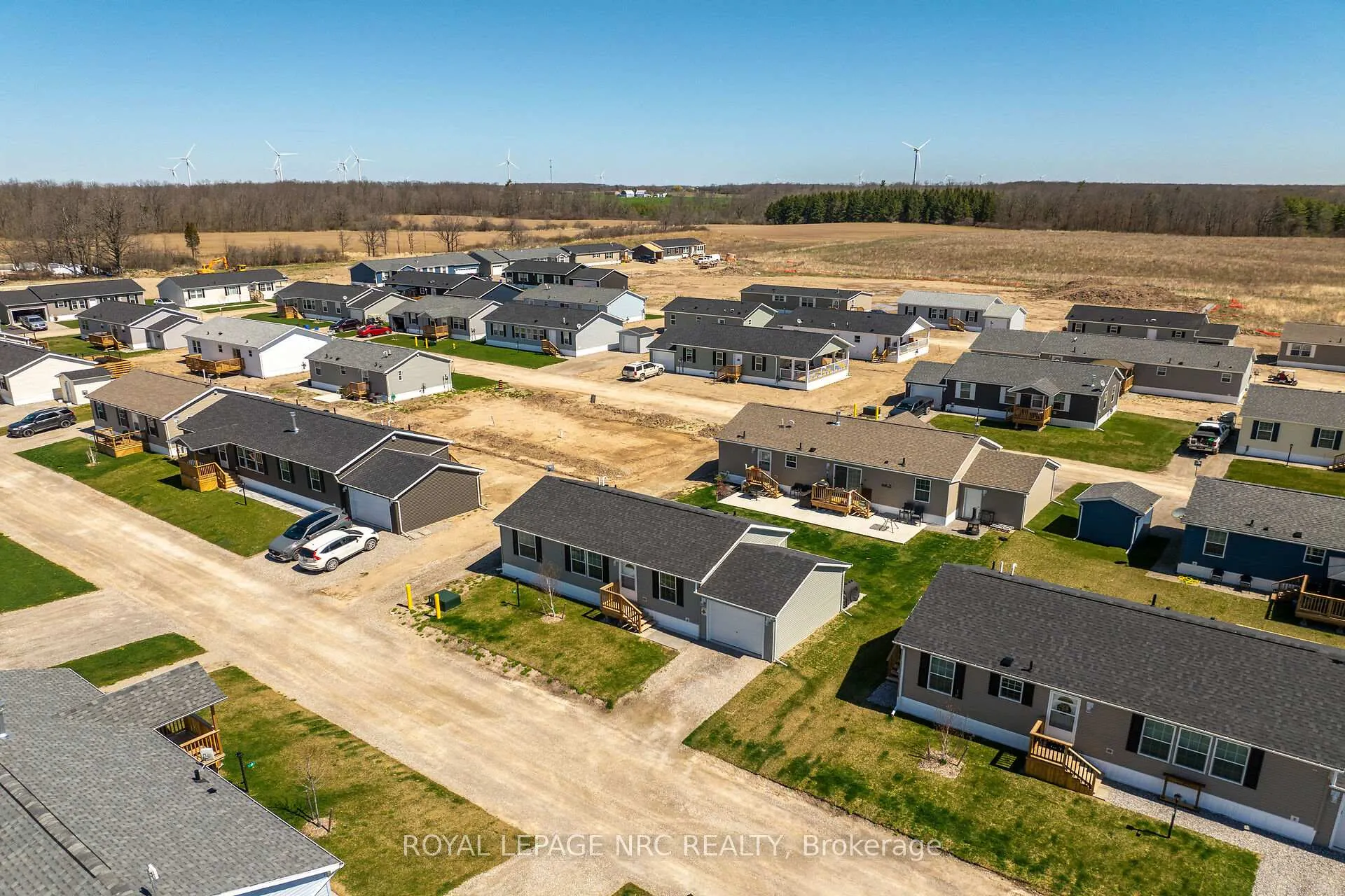 Photo 6 of 14 Copper Beach Drive, Haldimand, Nanticoke — HOMEH